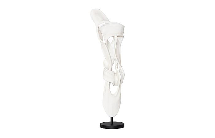 Sculpture dansante en fonte, Releve, faux blanchi