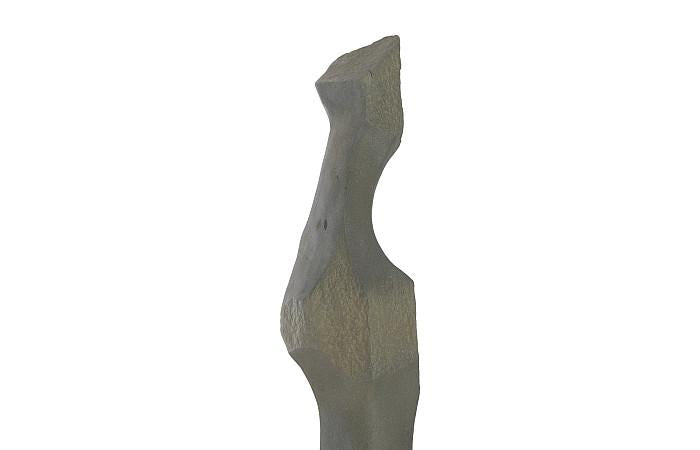 Sculptures de femmes moulées, B, colossales, finition en pierre éclatée