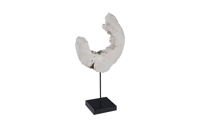 Sculpture en bois érodé C sur support, assortiment
