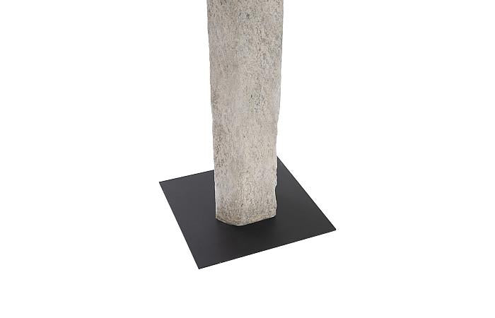 Sculptures de femmes moulées, E, colossales, pierre romaine