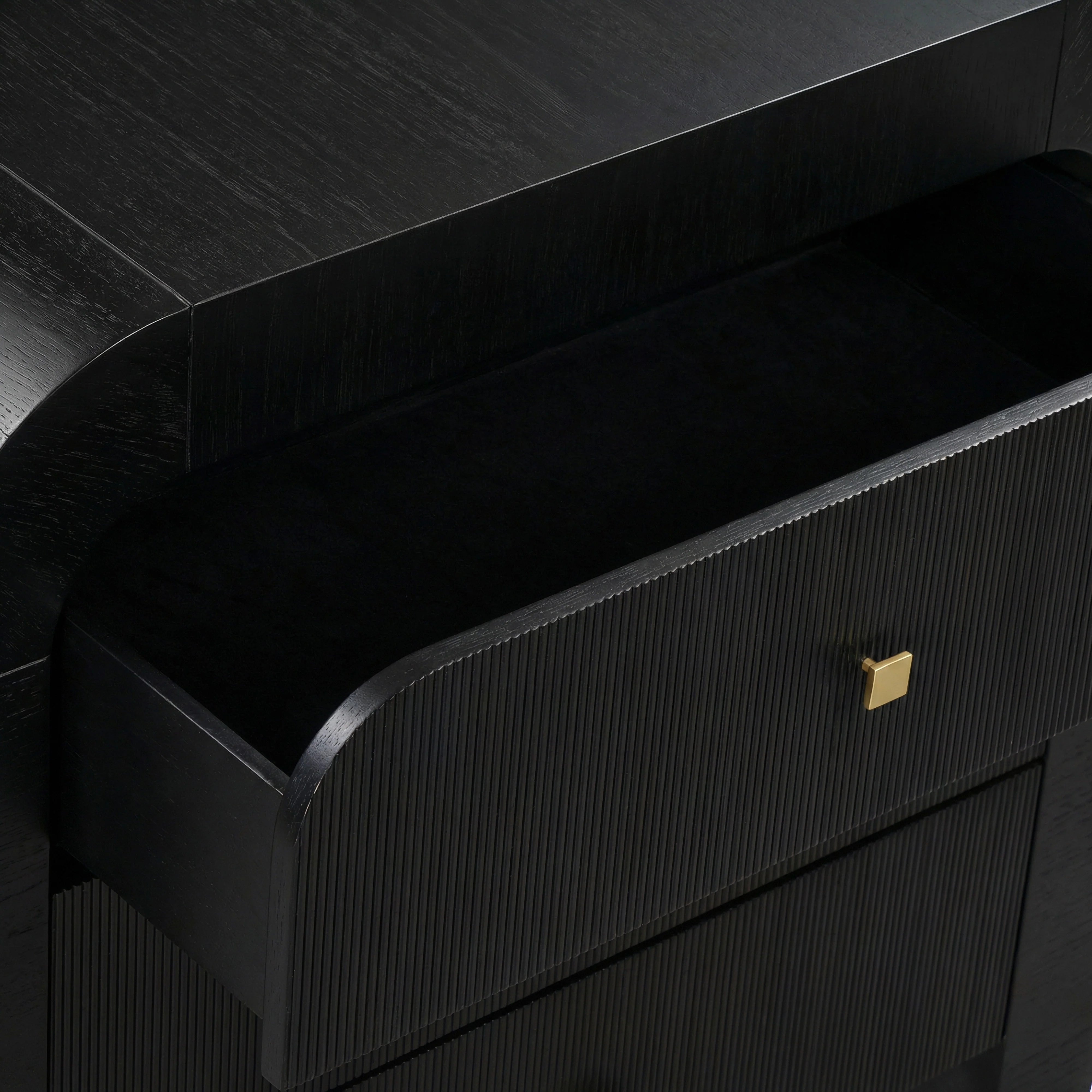 Hump 38" Arched 3-Drawer Bedside Chest
