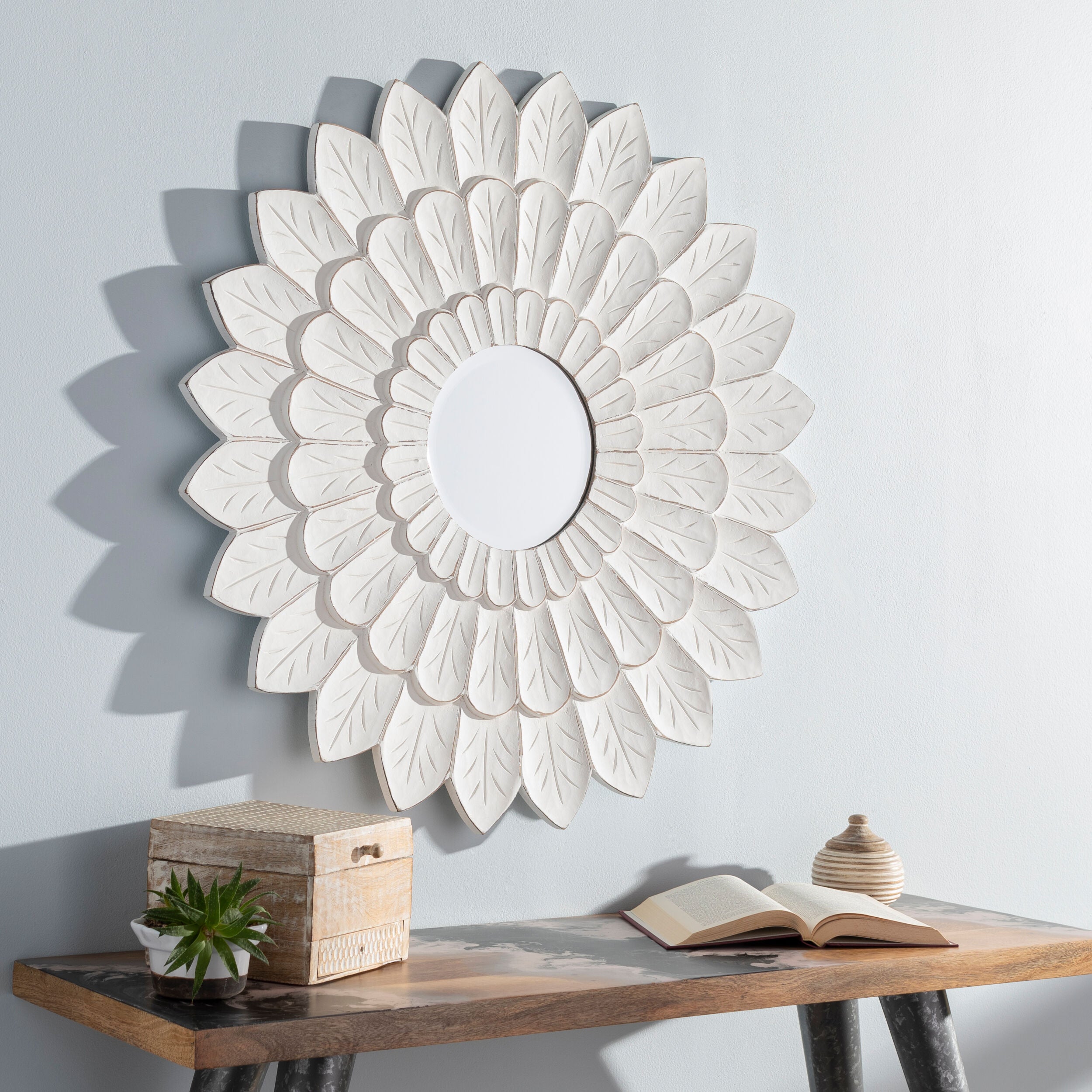Maneka Mirror