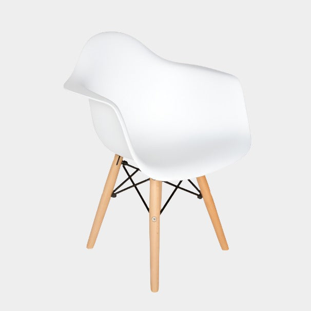 Fauteuil pour enfant en plastique moulé Eames - Pieds en bois