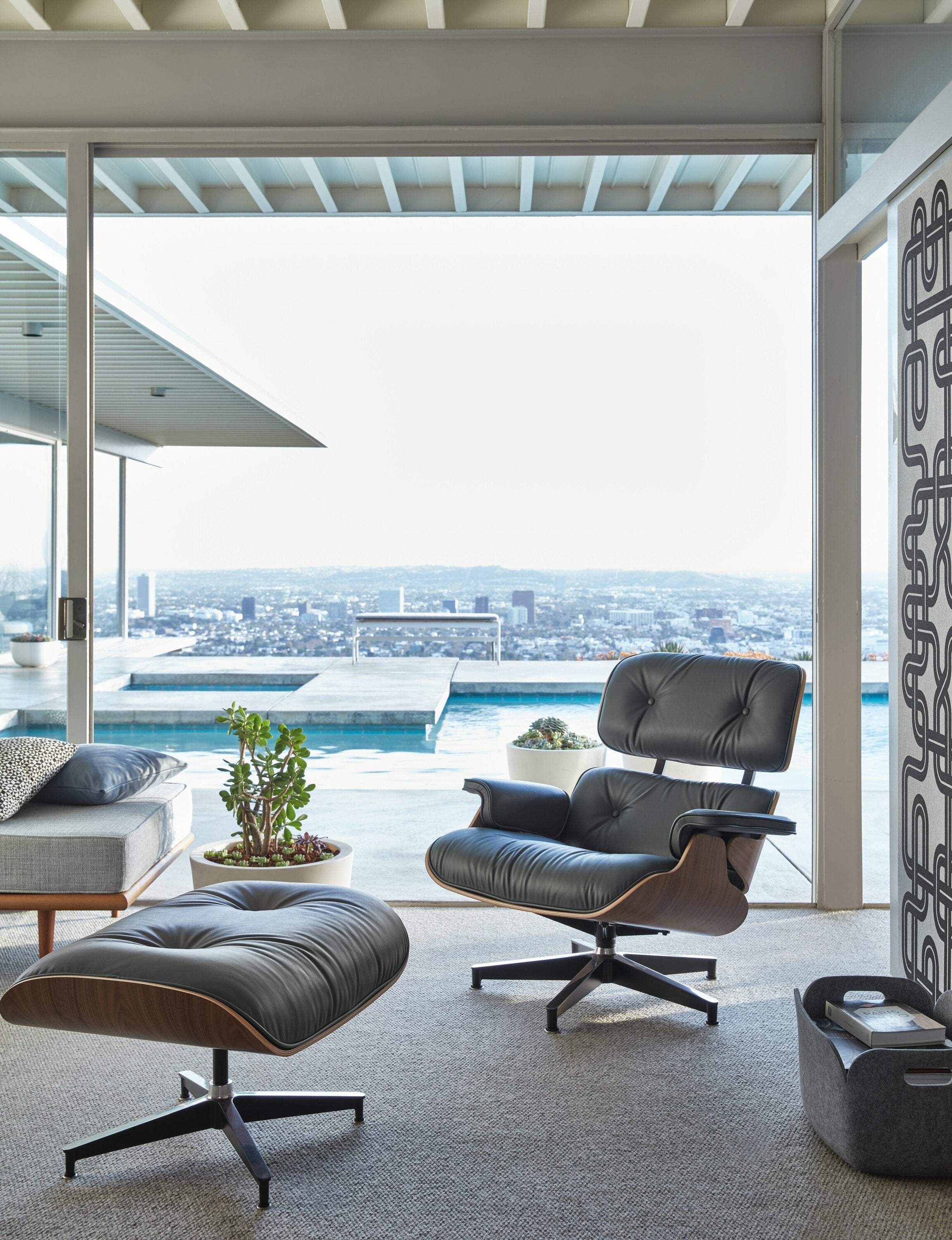 Eames Lounge Chair And Ottoman - Standard Version
