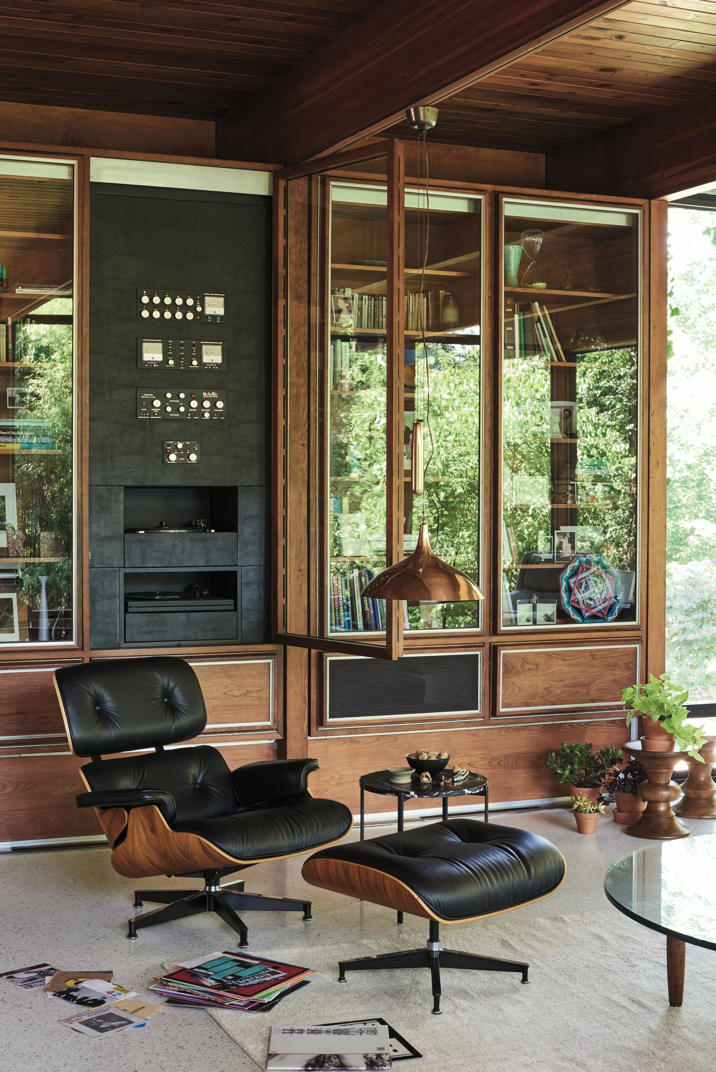 Eames Lounge Chair And Ottoman - Standard Version