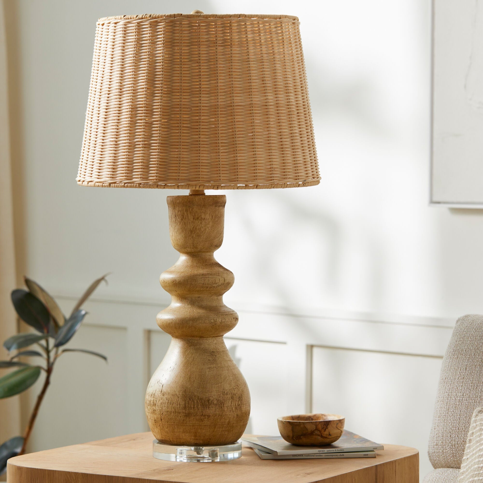 Vedruna Accent Table Lamp