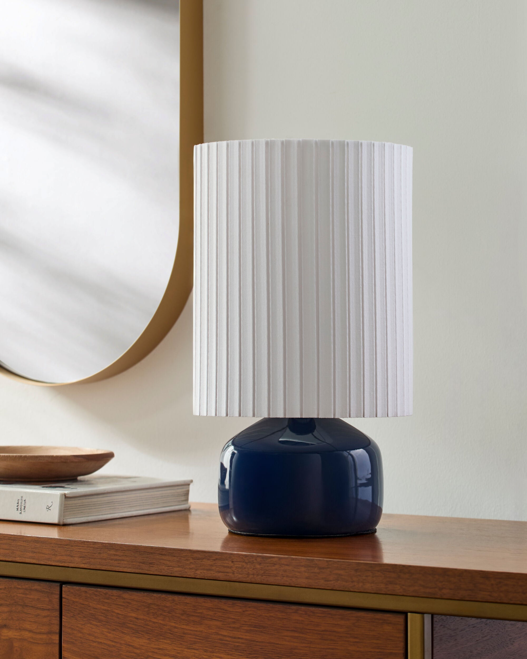 Vadso Accent Table Lamp