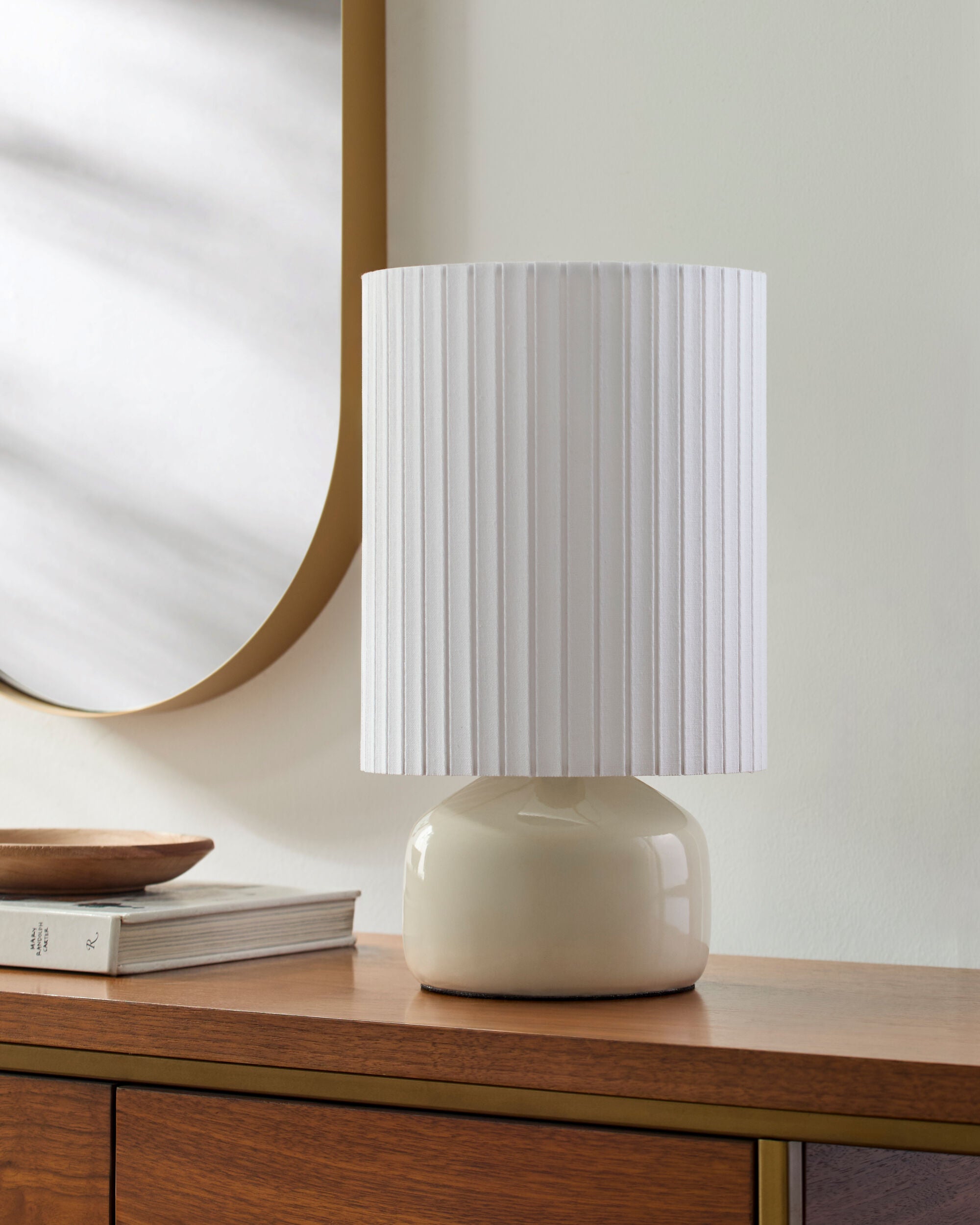 Vadso Accent Table Lamp