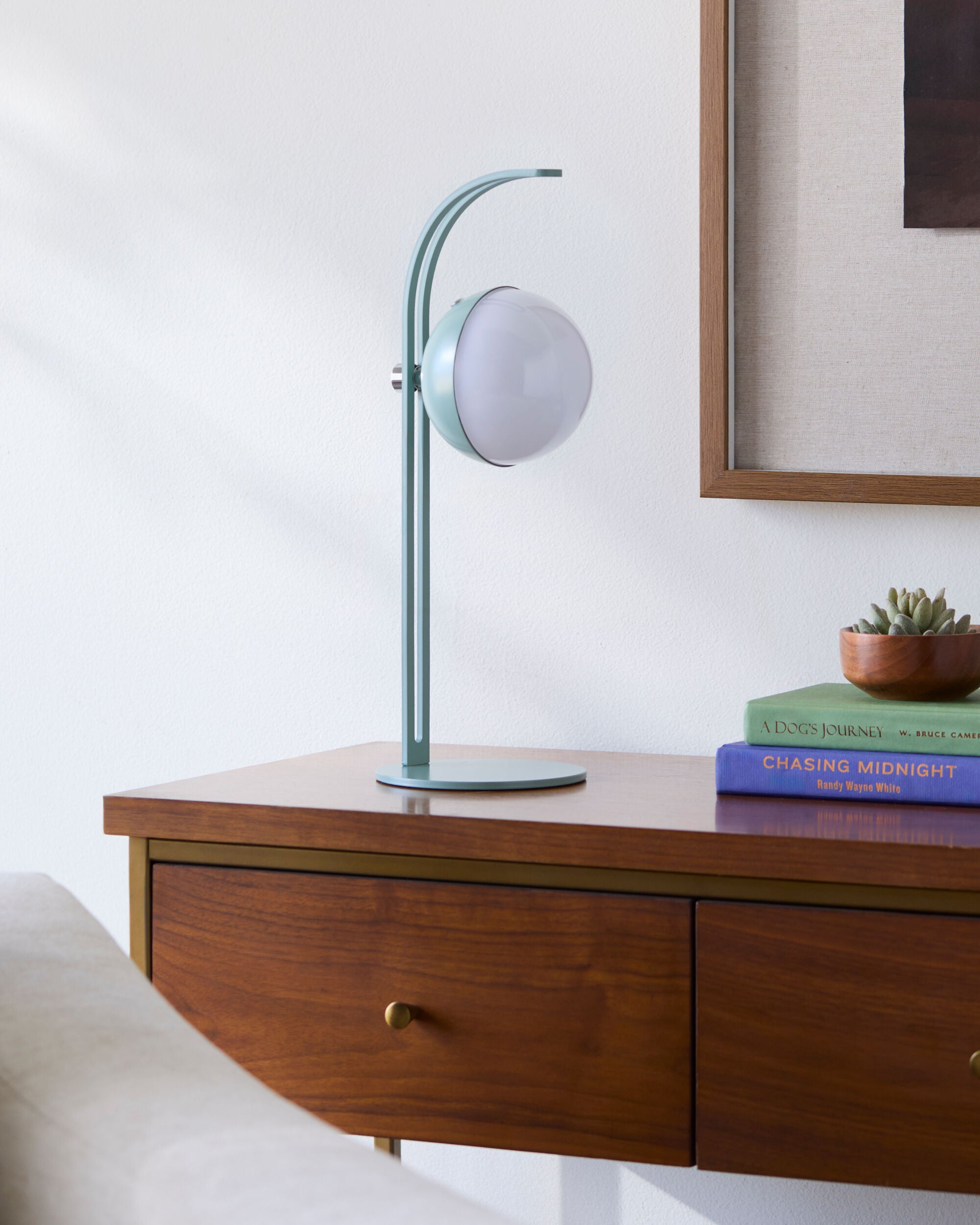 Yuelin Accent Table Lamp