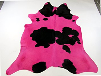 Cuir de vache teint en noir et rose