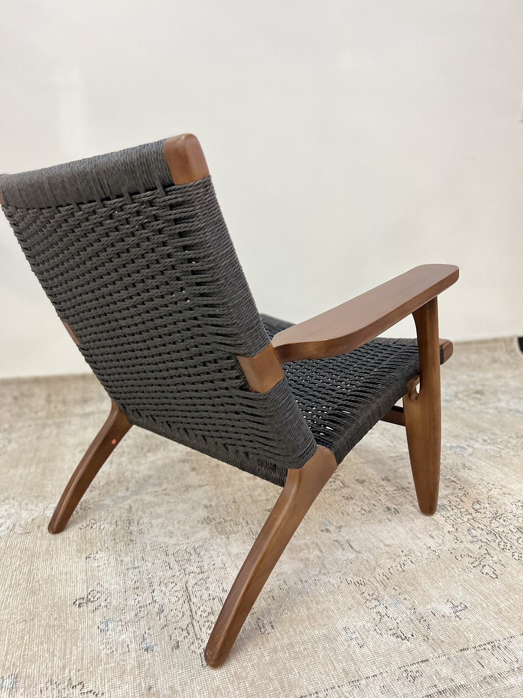 Black & Walnut seat | Floor Model