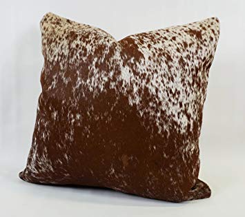 Coussin en peau de vache marron sel et poivre