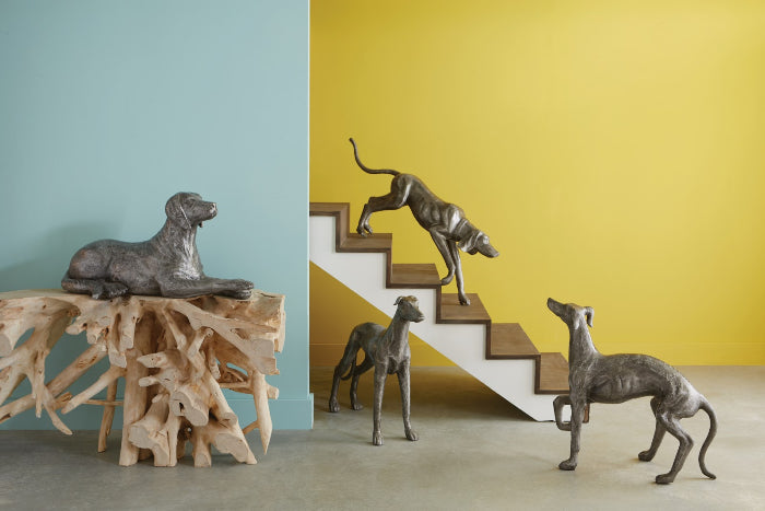 Sculpture de chien cabré