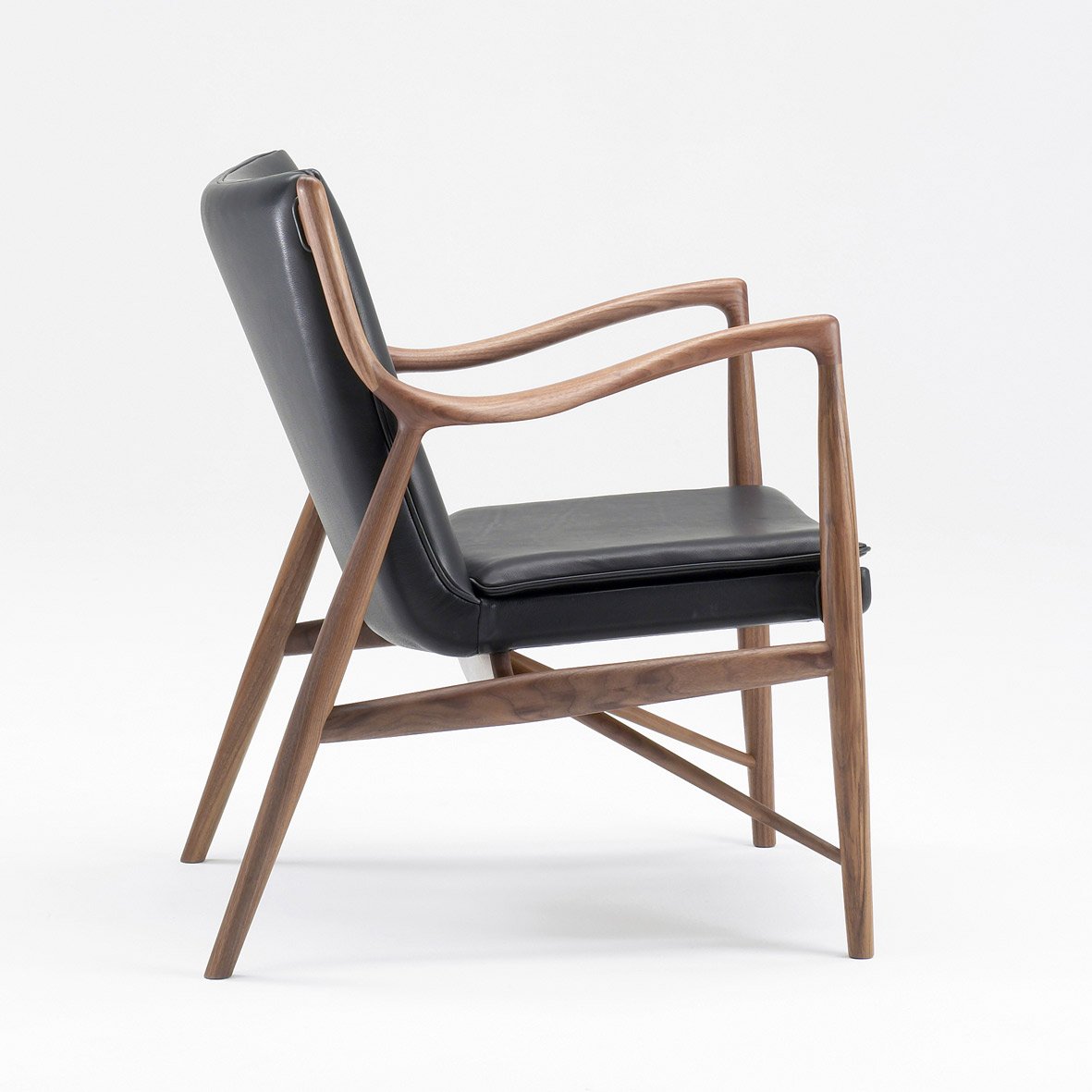 Finn Juhl 45 Chair (Reproduction)