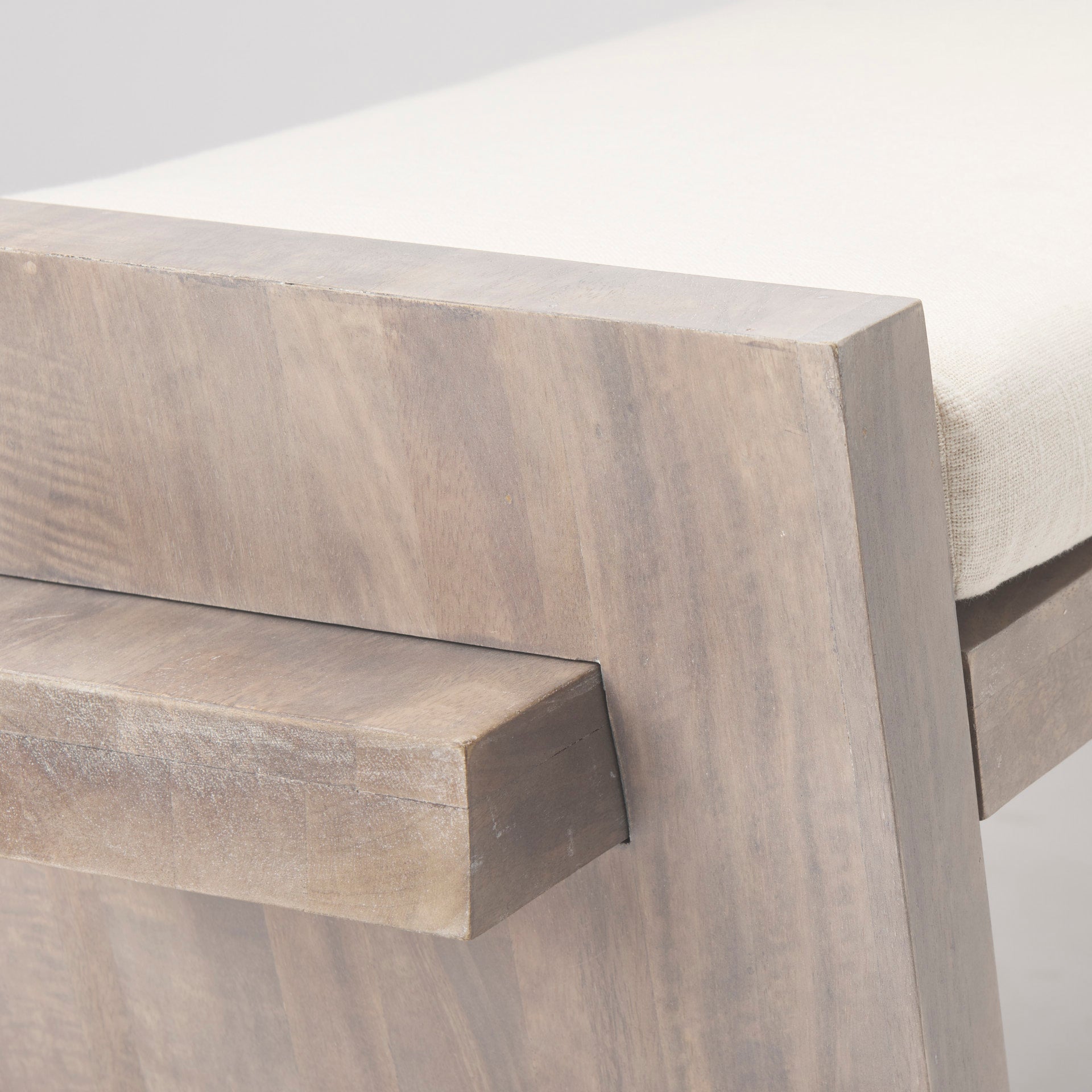 Elaine Bench