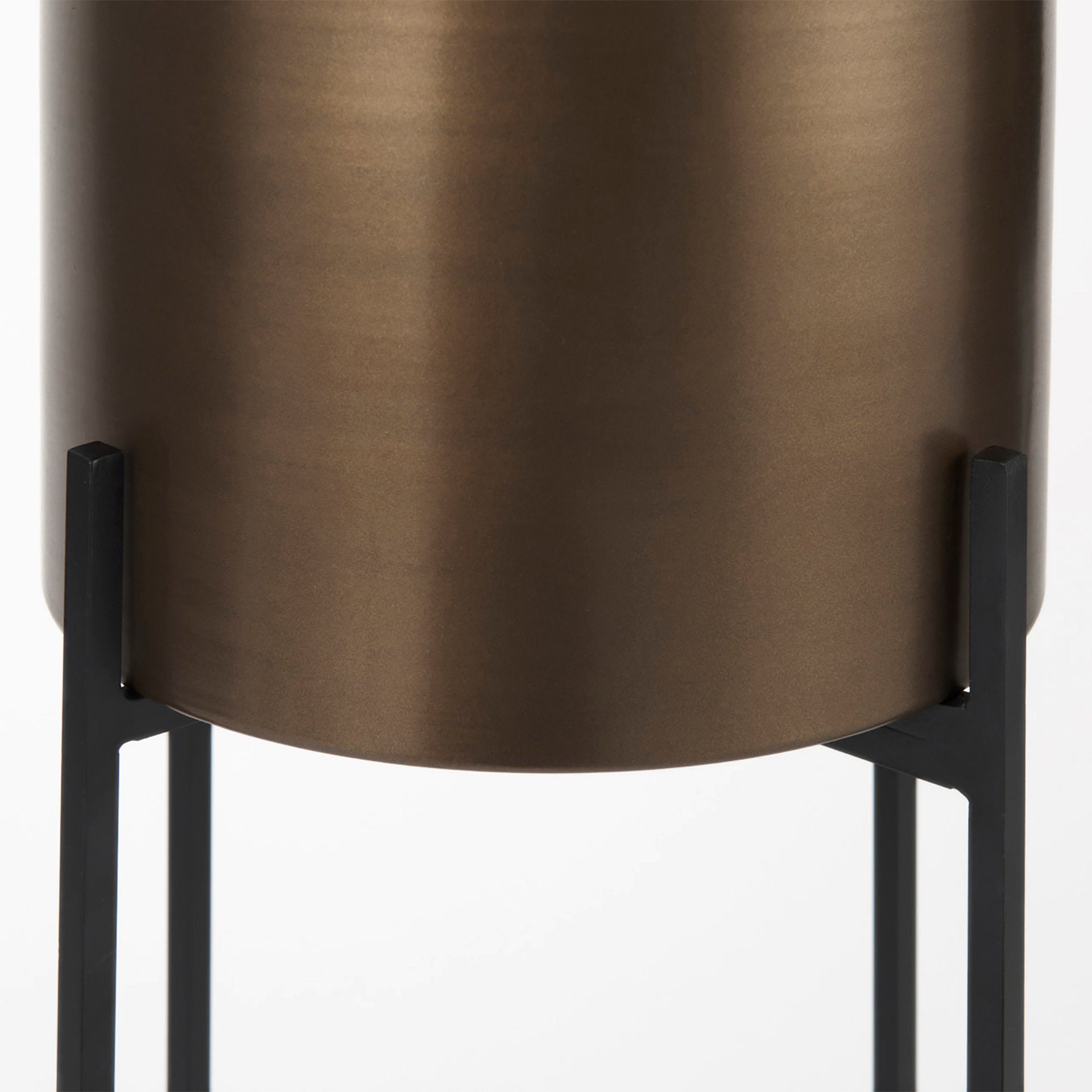 Sowerberry Plant Stand