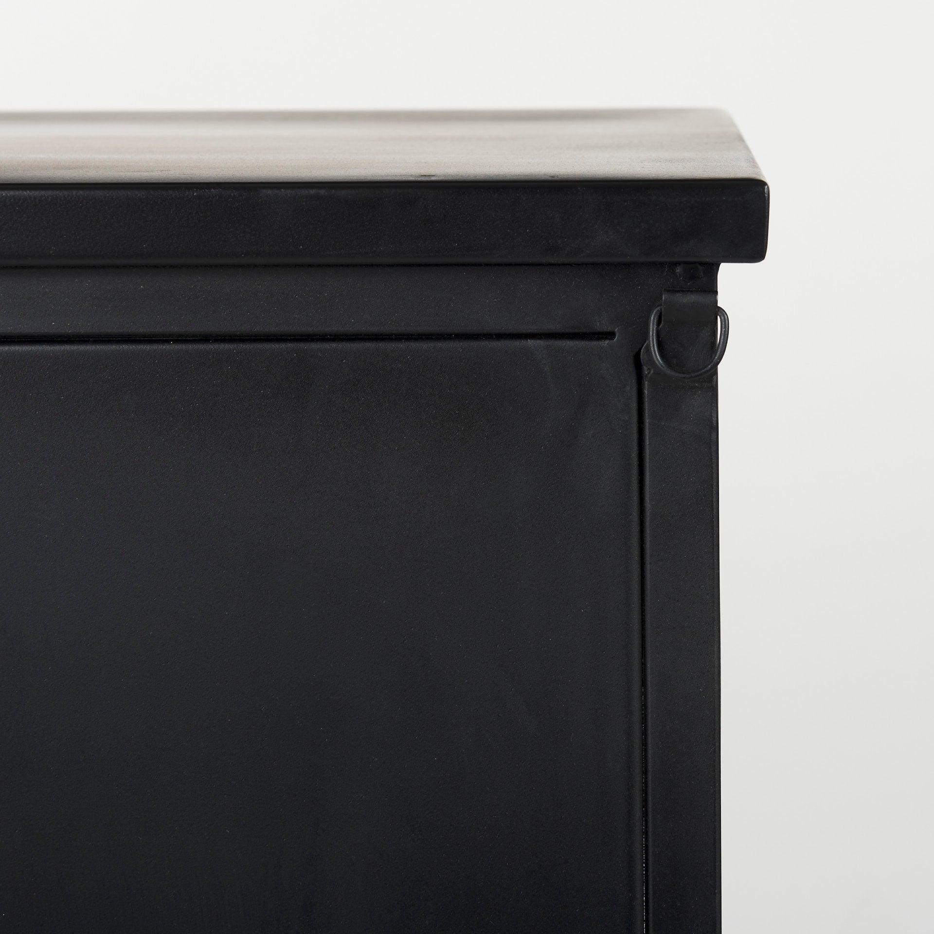 Aurelia Accent Cabinet