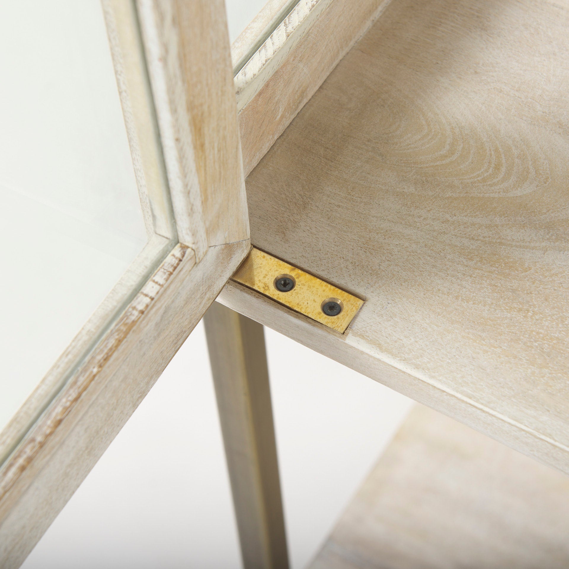 Arelius Cabinet