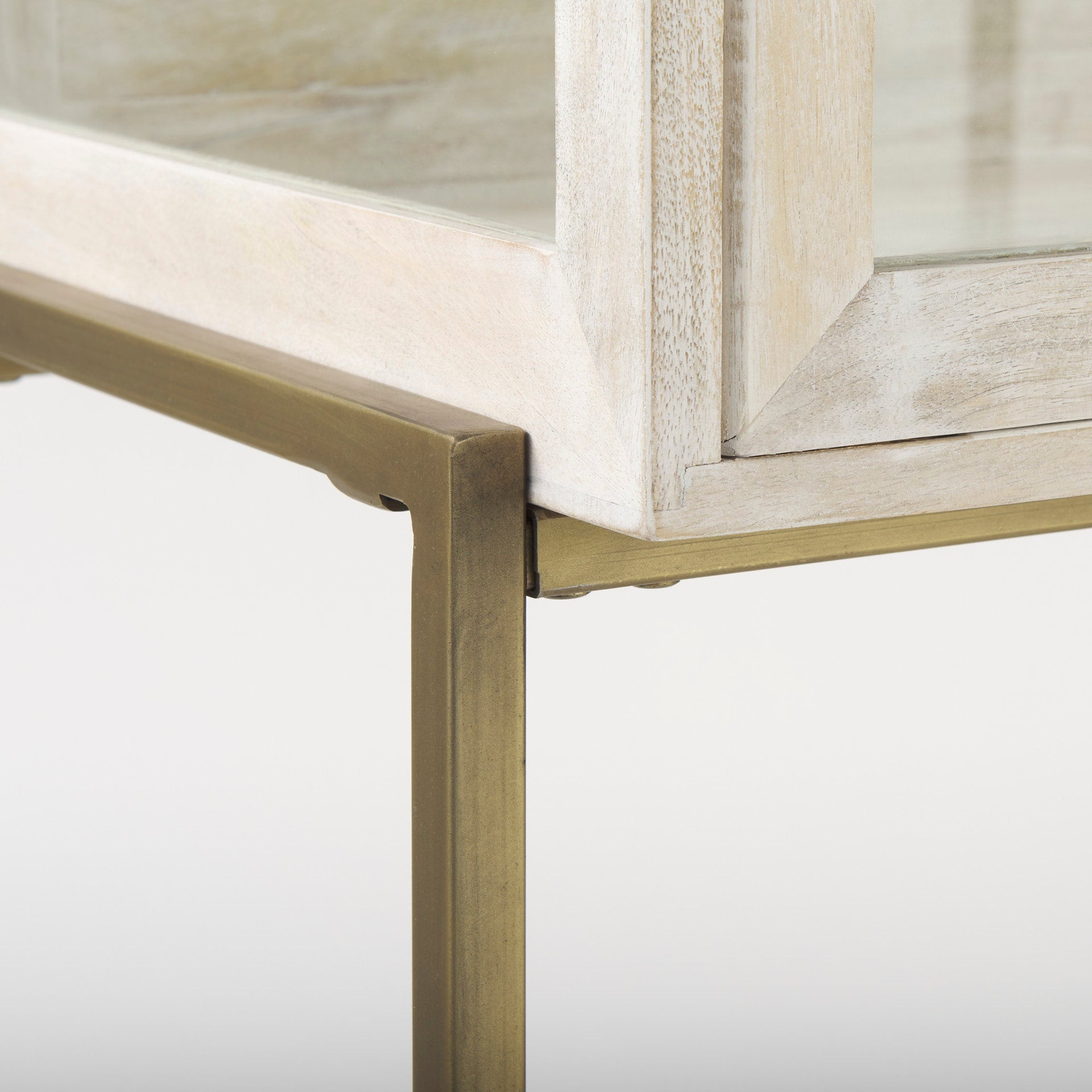 Arelius Cabinet