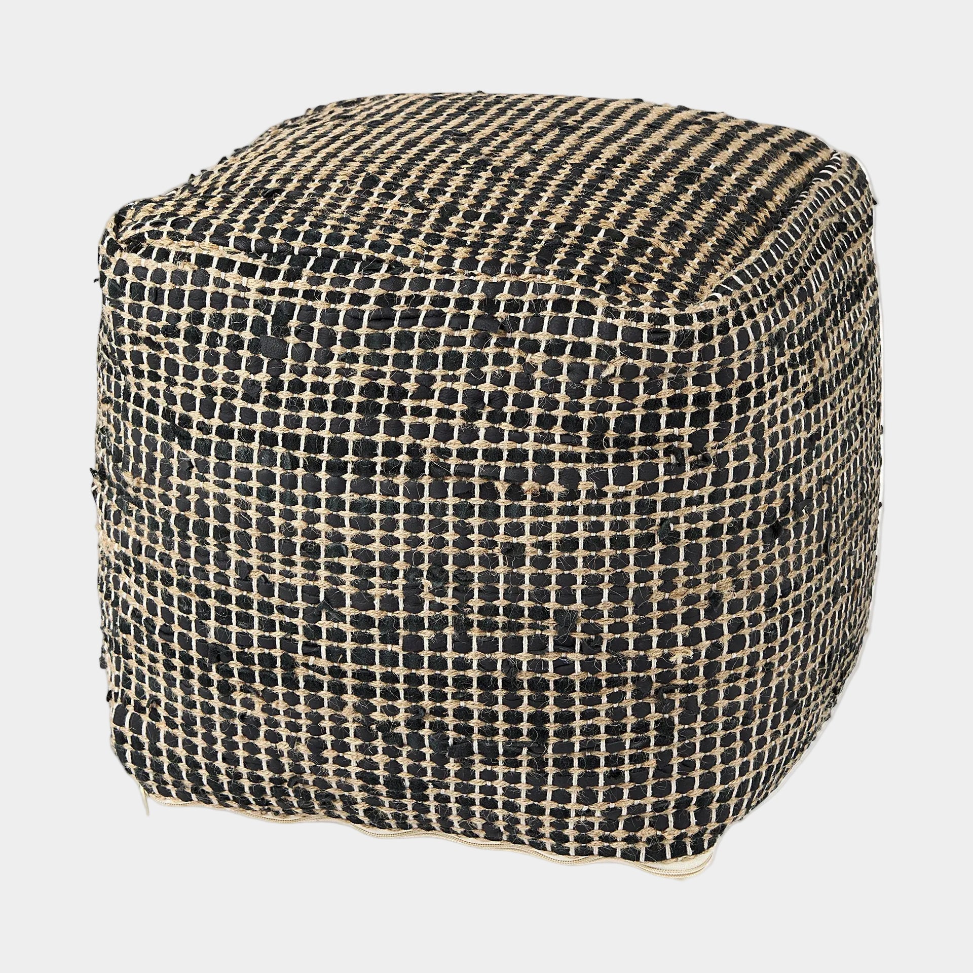 Aalia Pouf