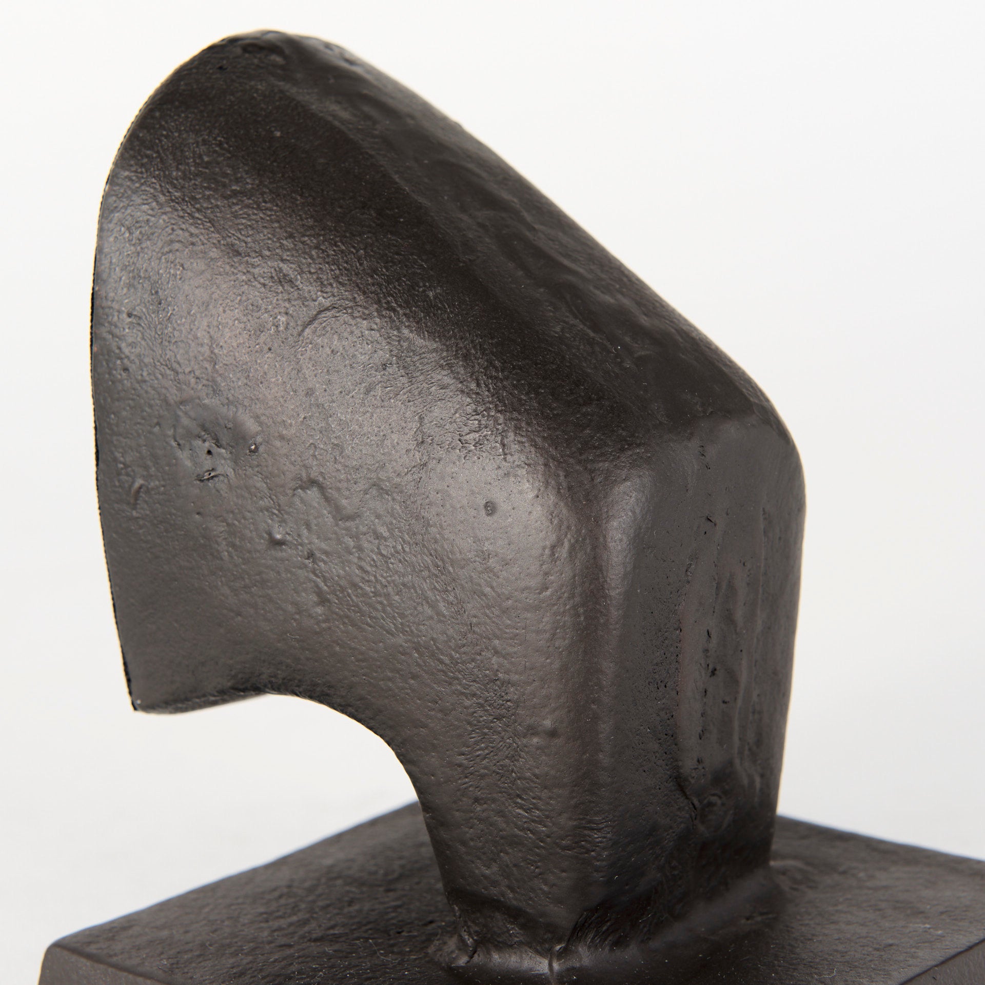 Tauro Book End