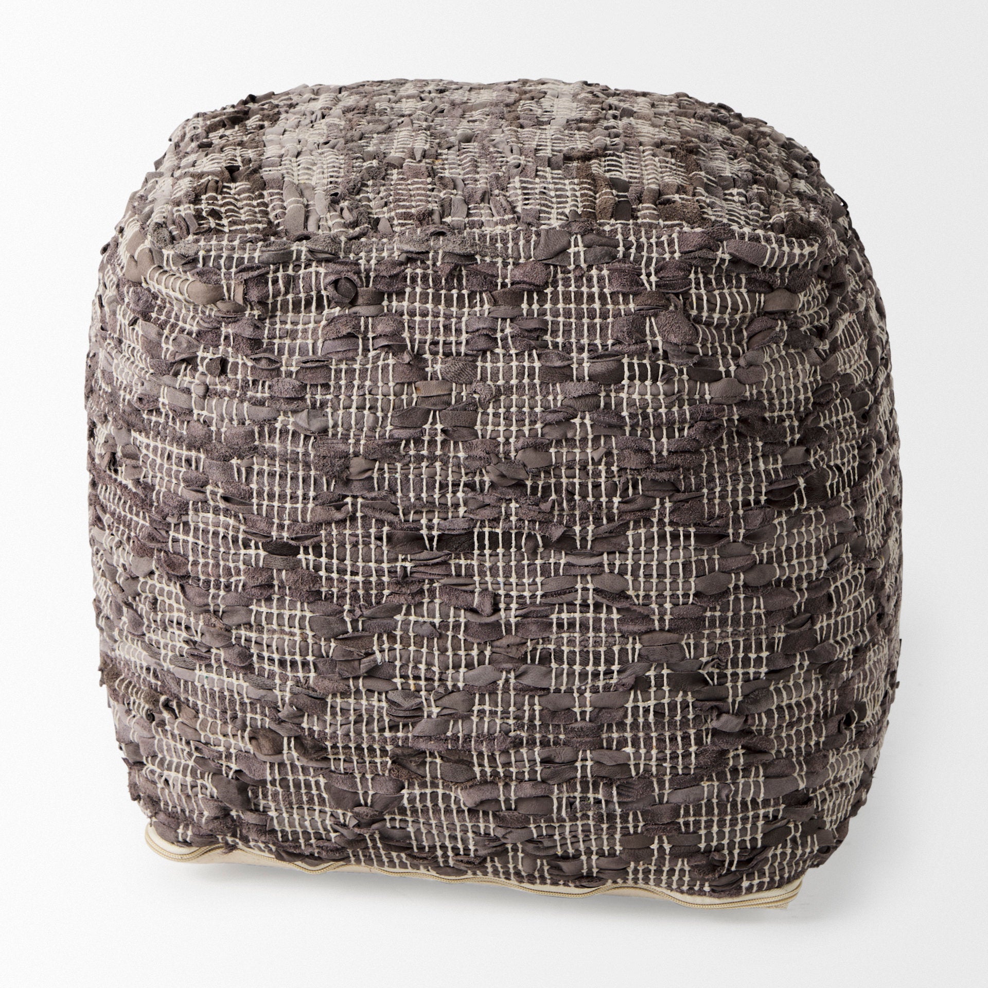 Falguni Pouf