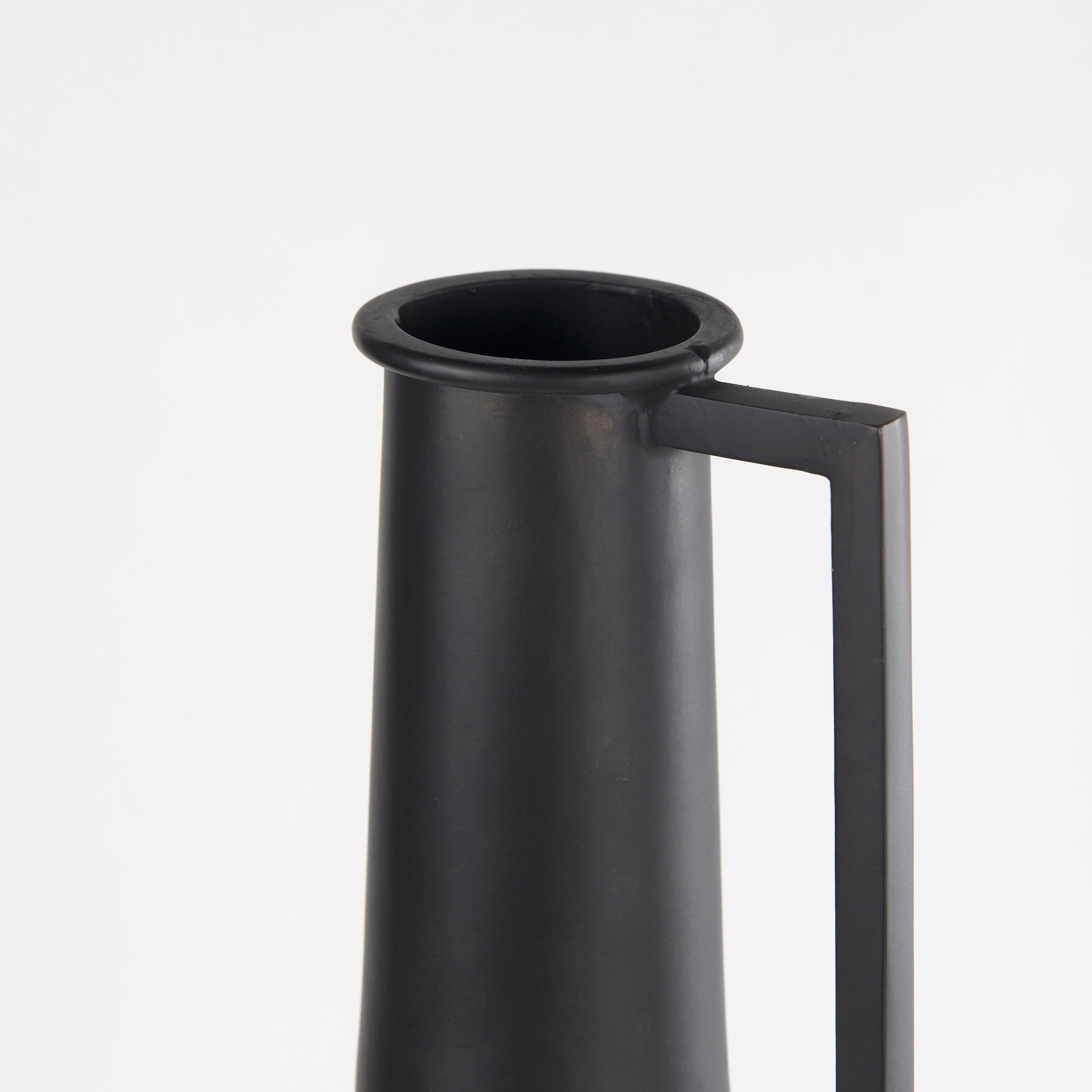 Aubrey Black Jug Vase