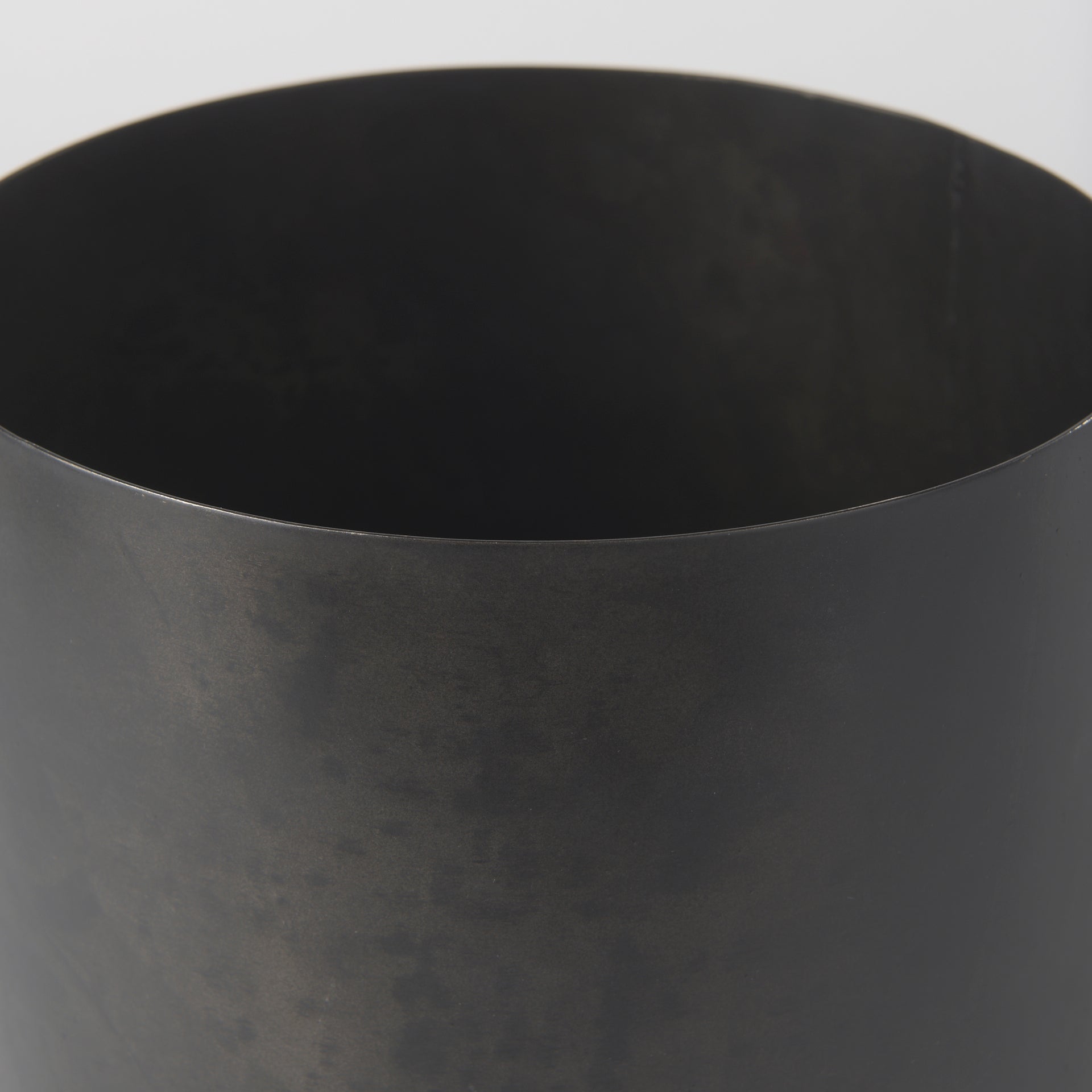 Juno Black Vase