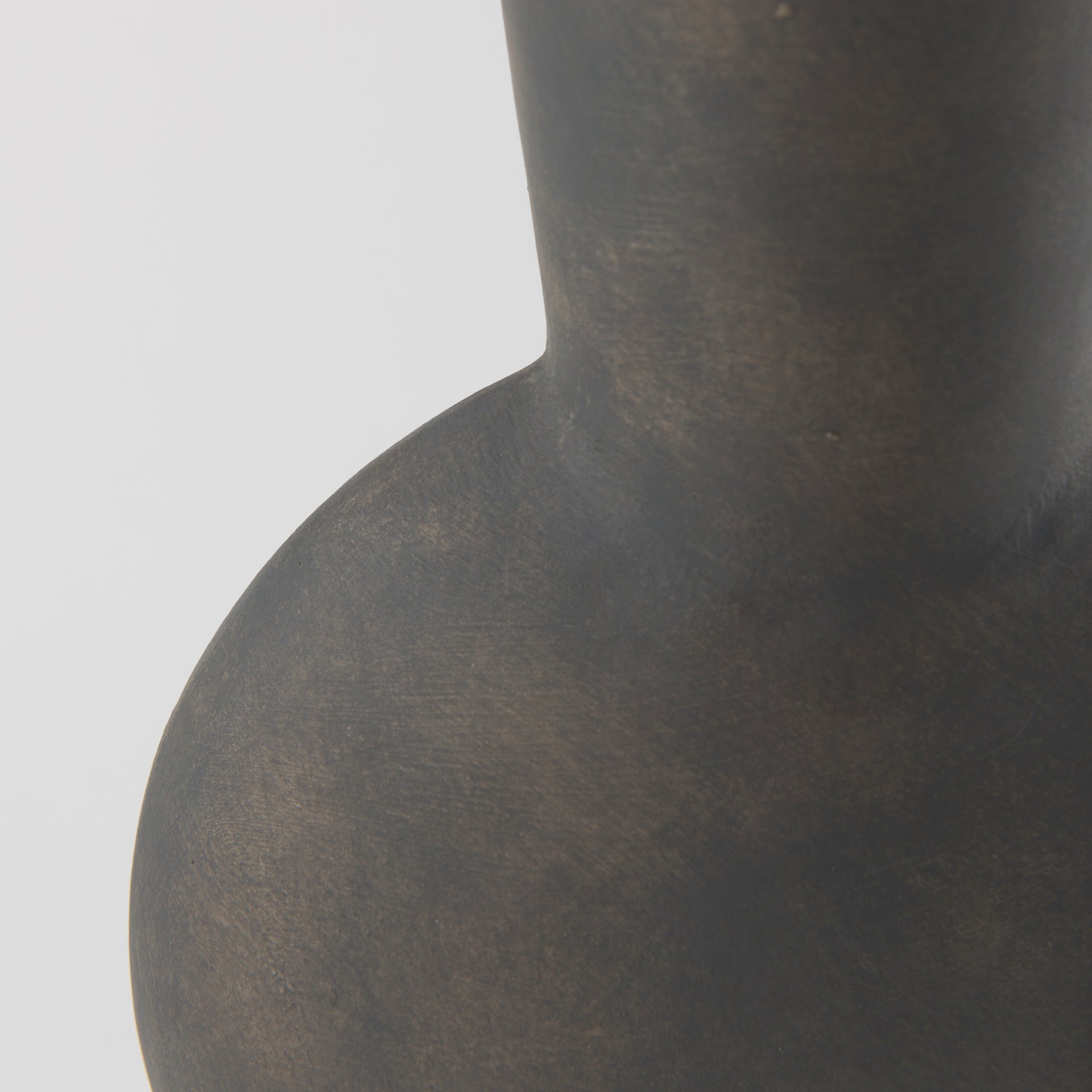 Kaz Vase