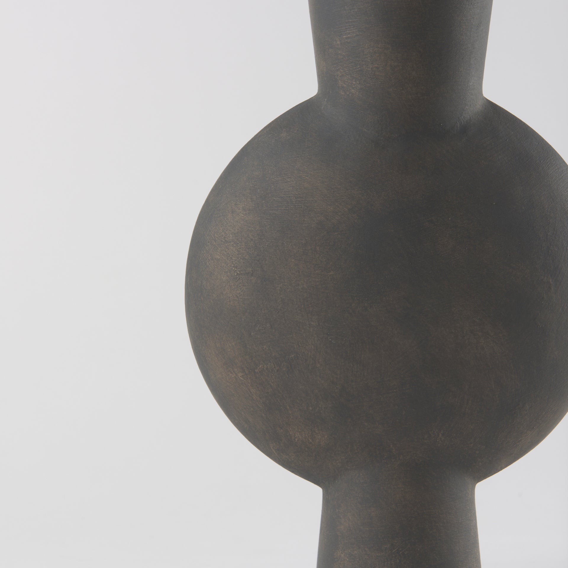 Kaz Vase