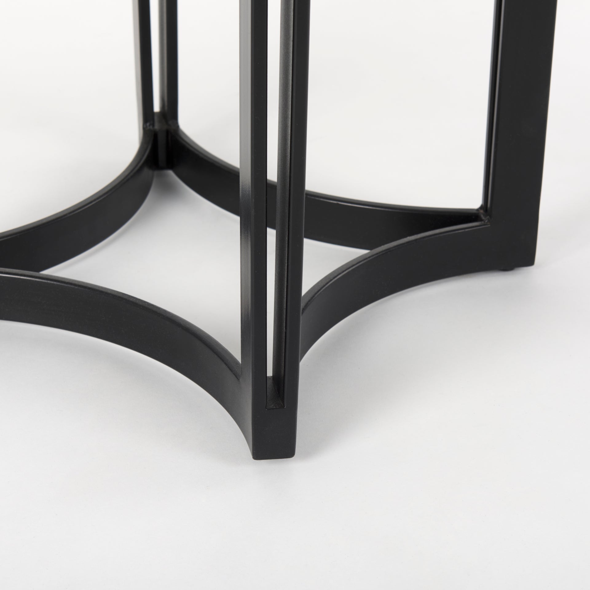 Tanner 32" Bistro Table