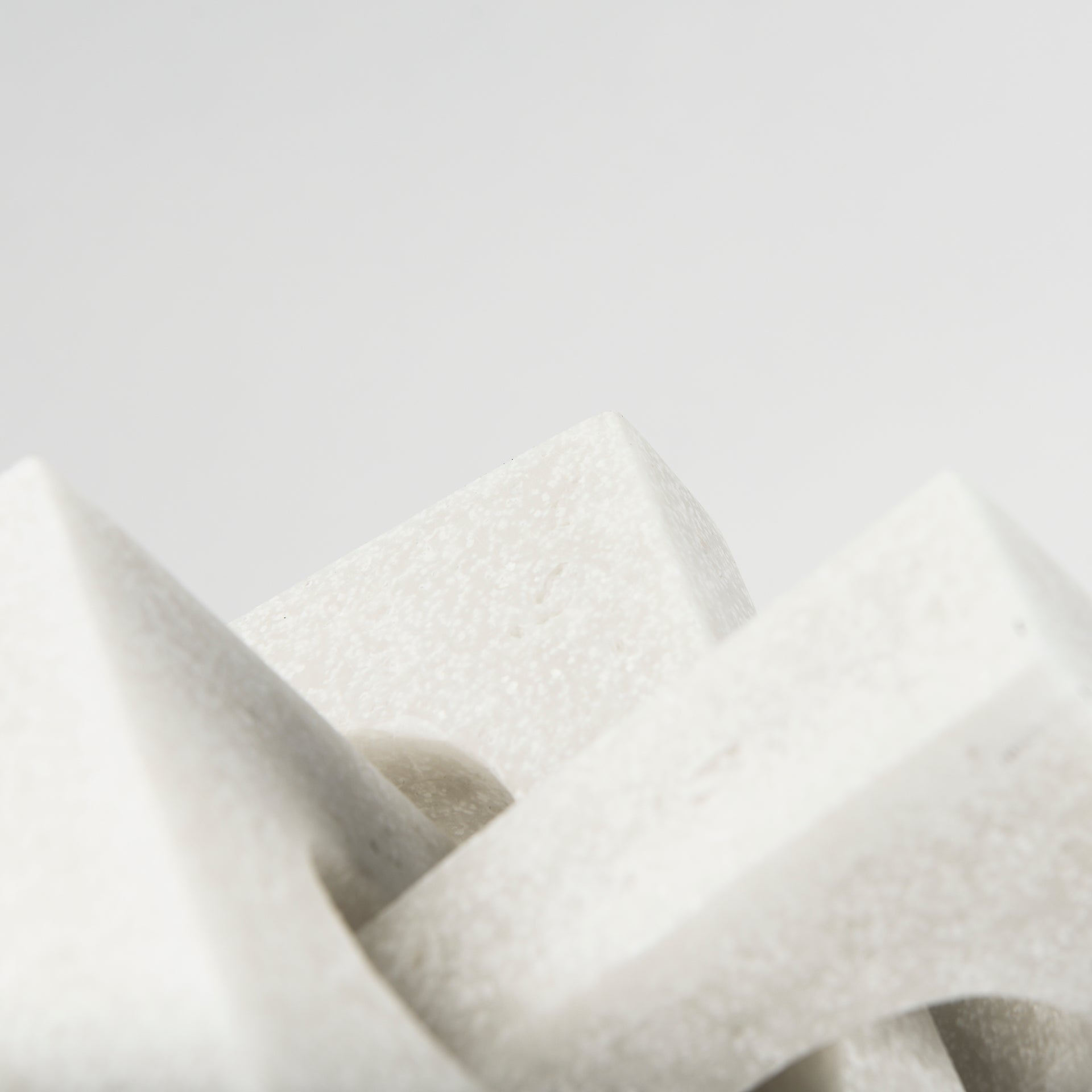 Linx White Object