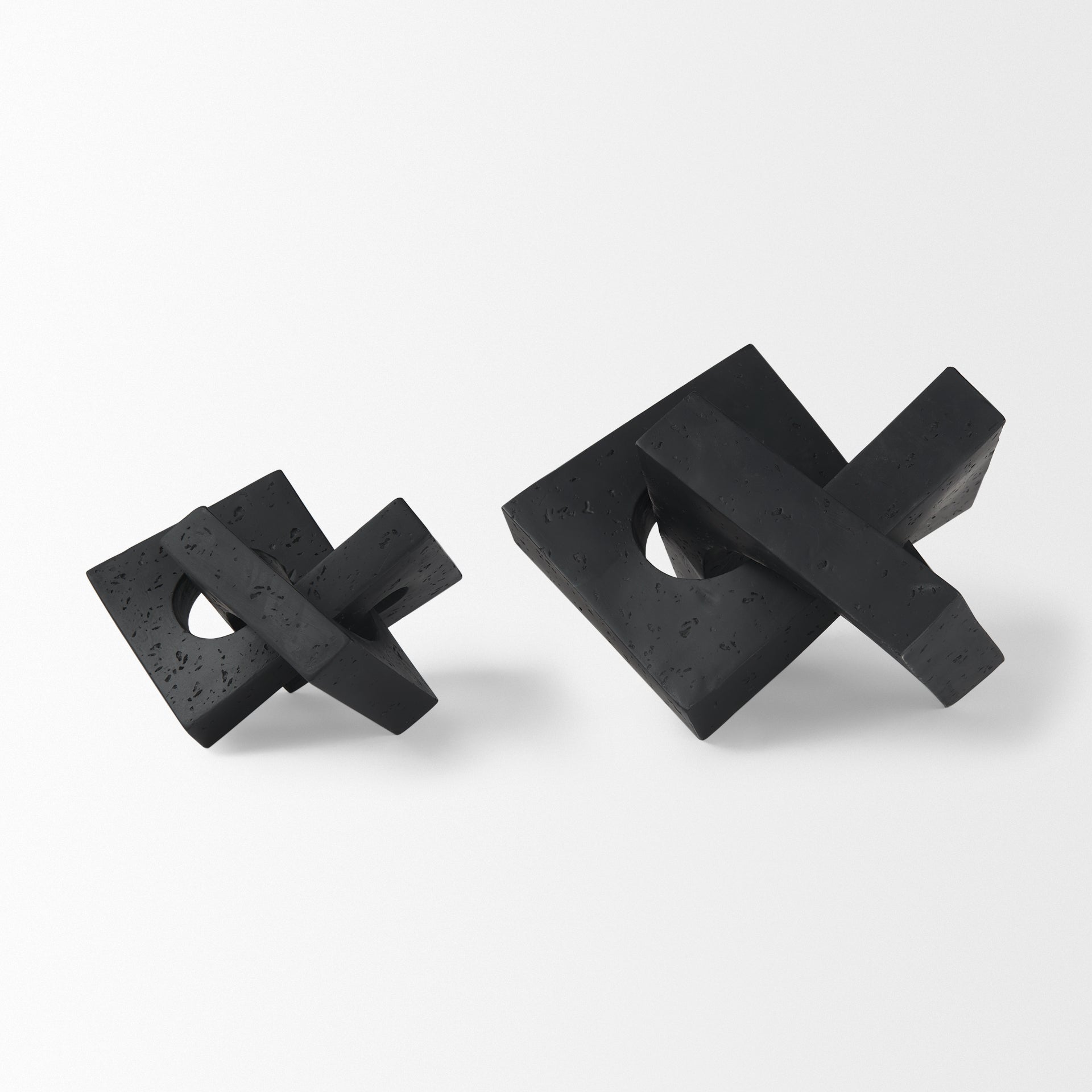 Linx Black Object