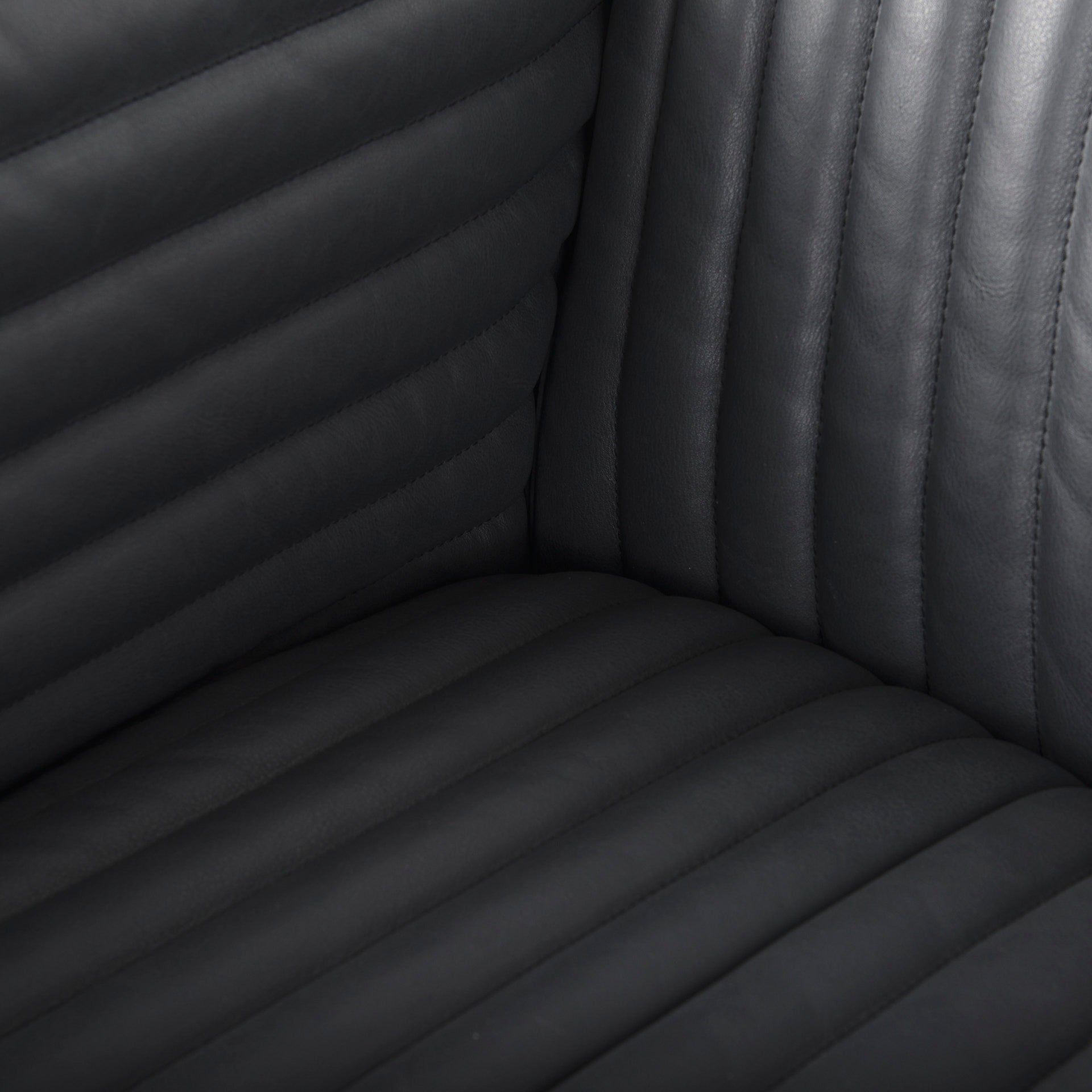 Ricciardo Leather Sofa