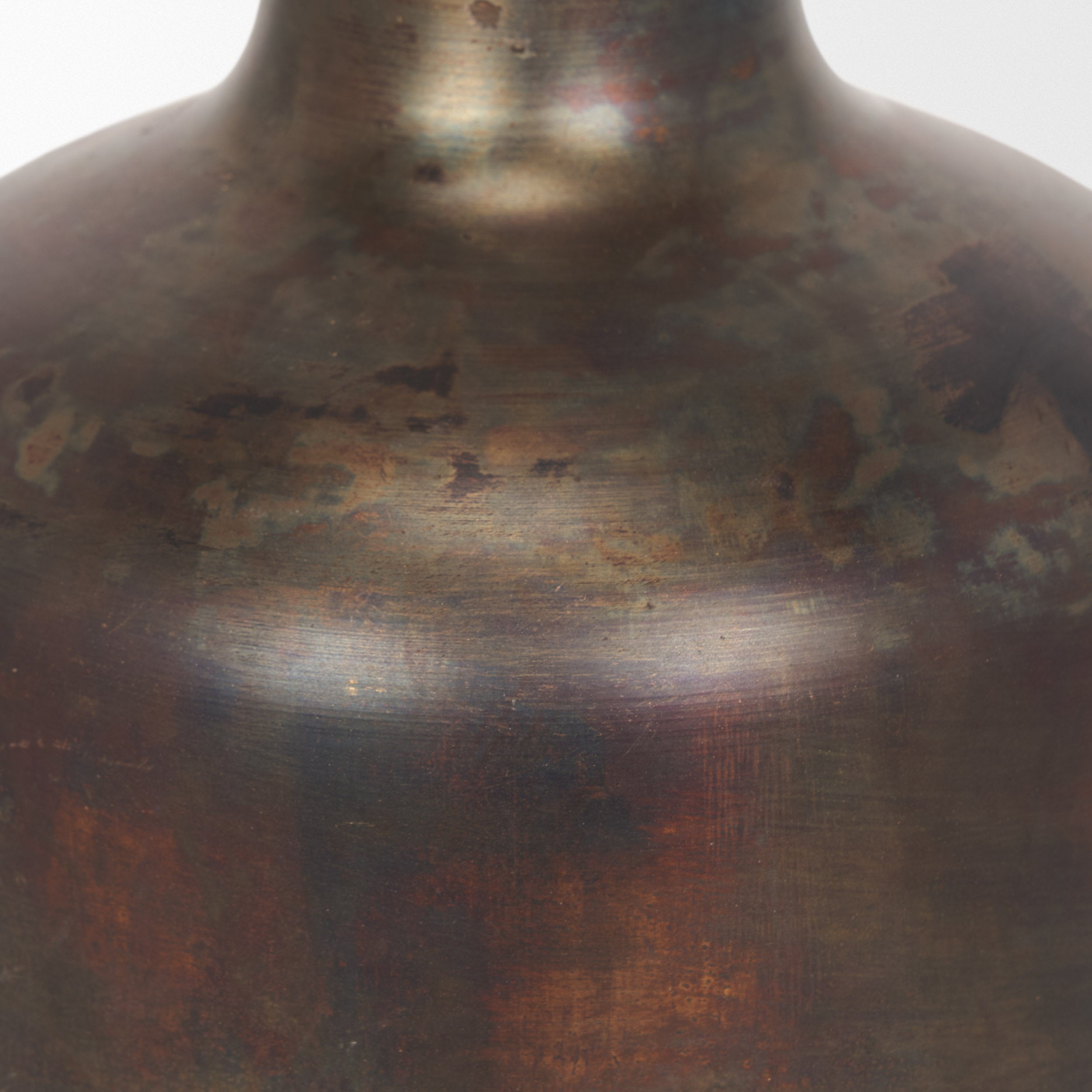 Daya Vase