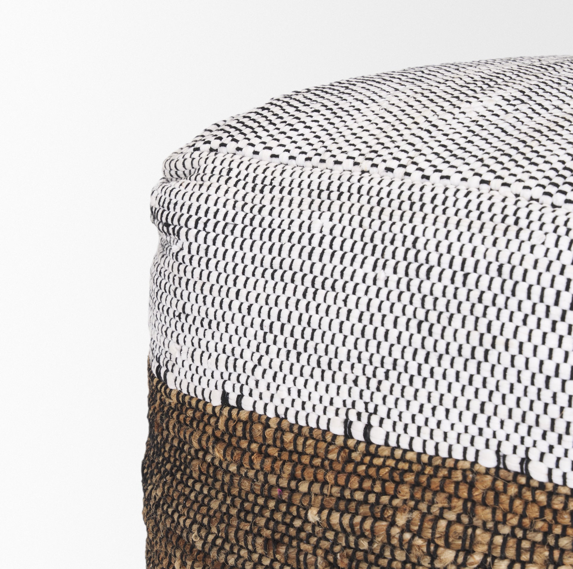 Samiya Pouf