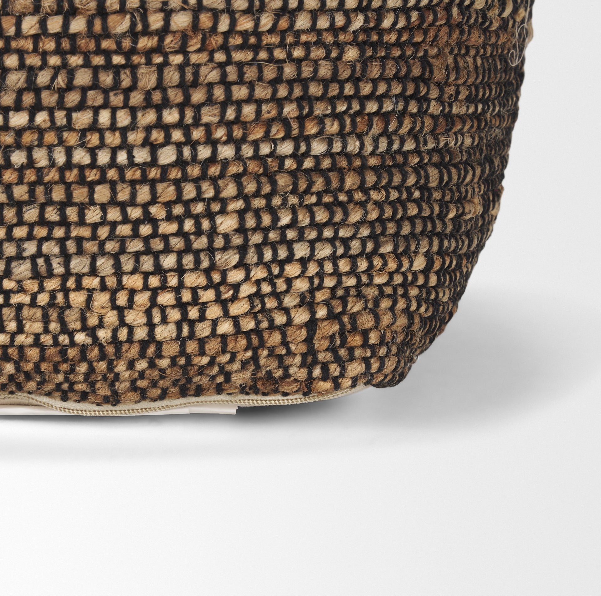 Samiya Pouf