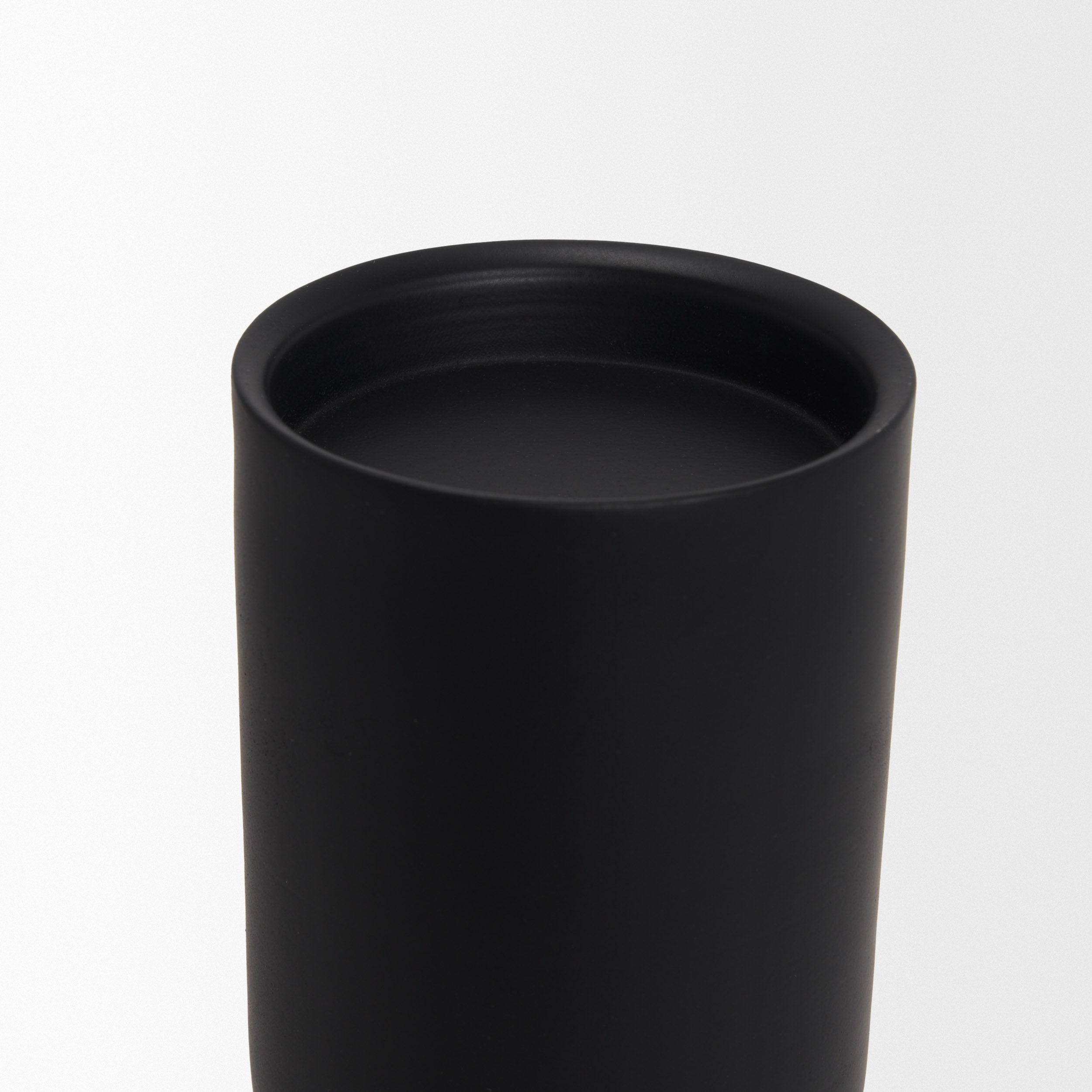 Qamra Black Candle Holder