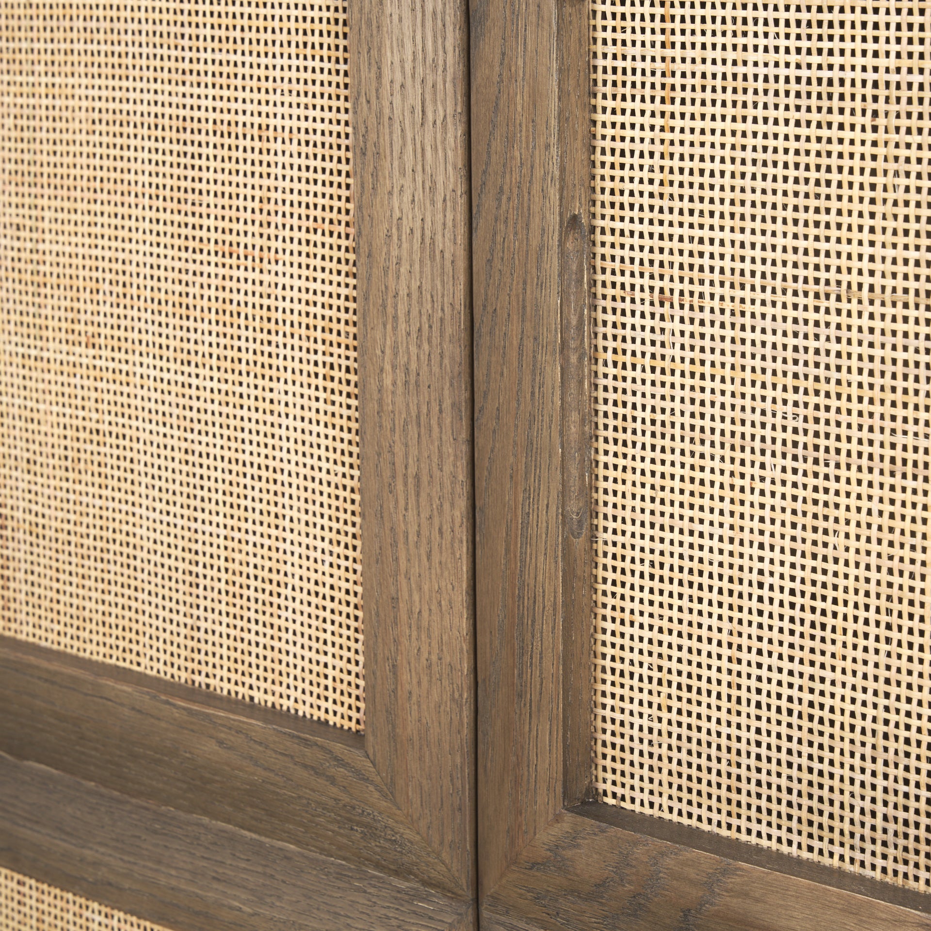 Sina Sideboard