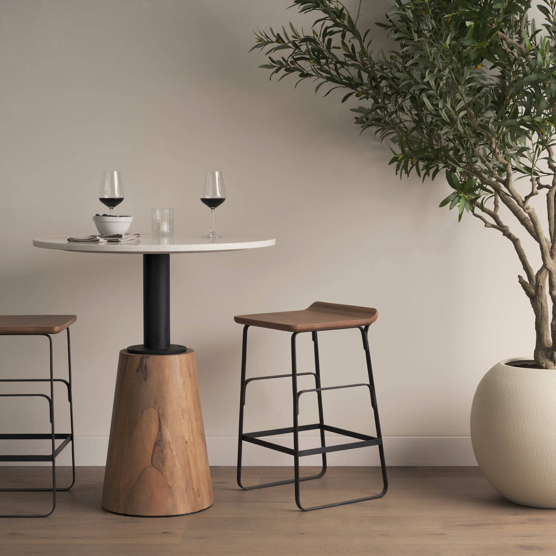 Conan Metal Seat Bar/Counter Stool