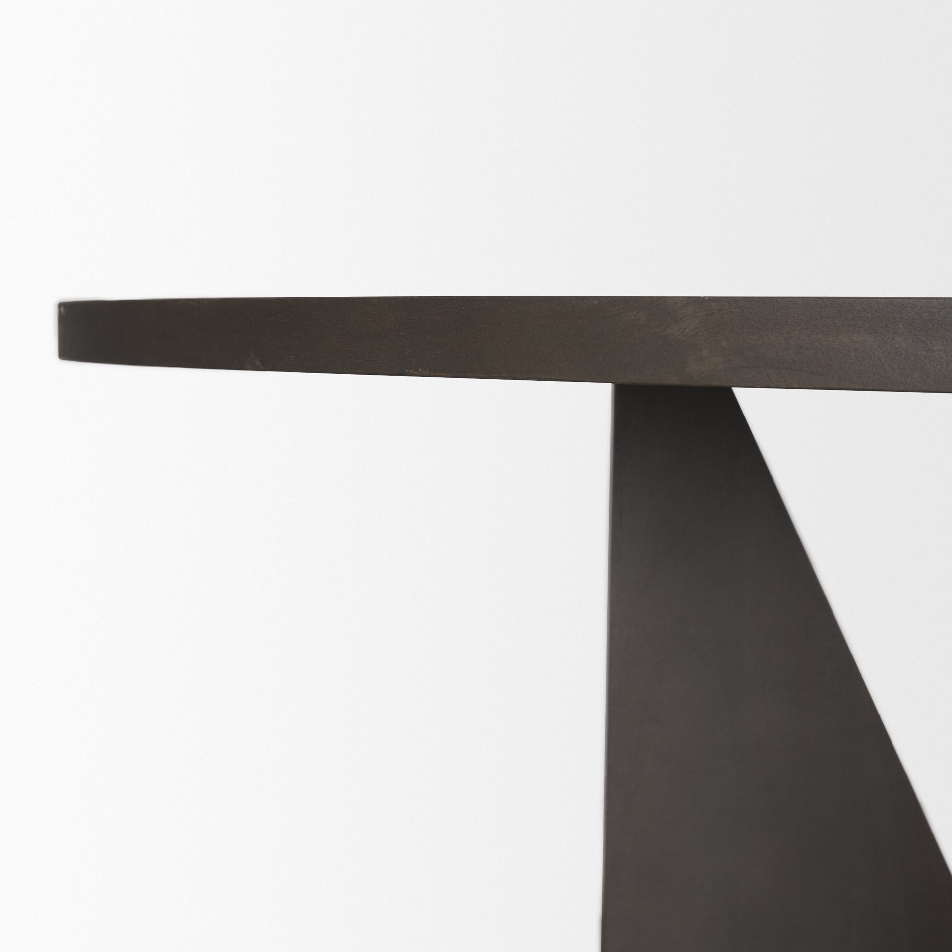 Tarro 60" Round Dining Table