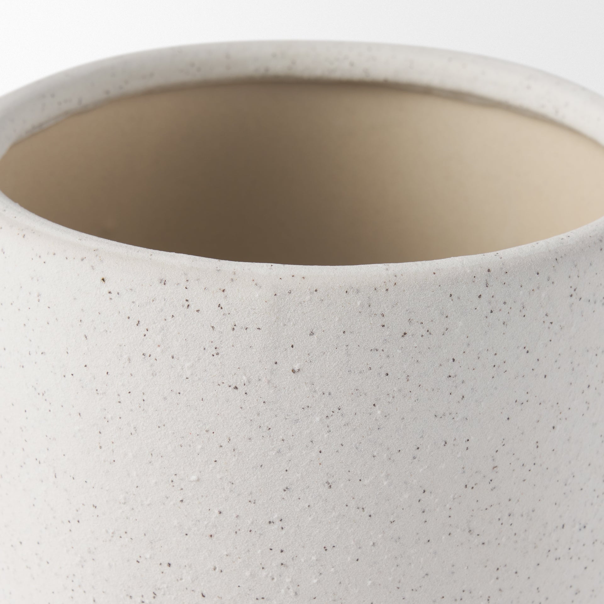 Dylan Vase