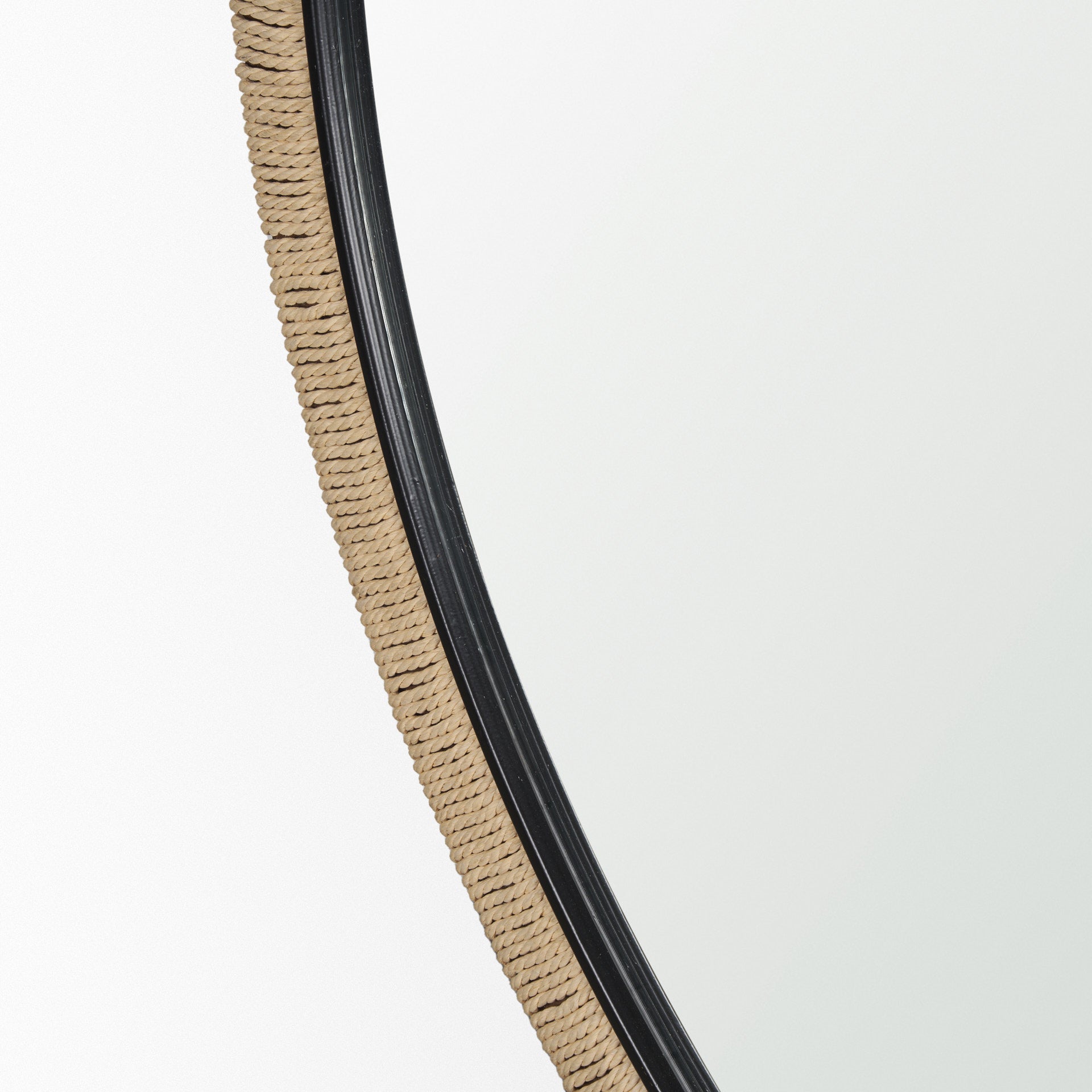 Vasie Mirror