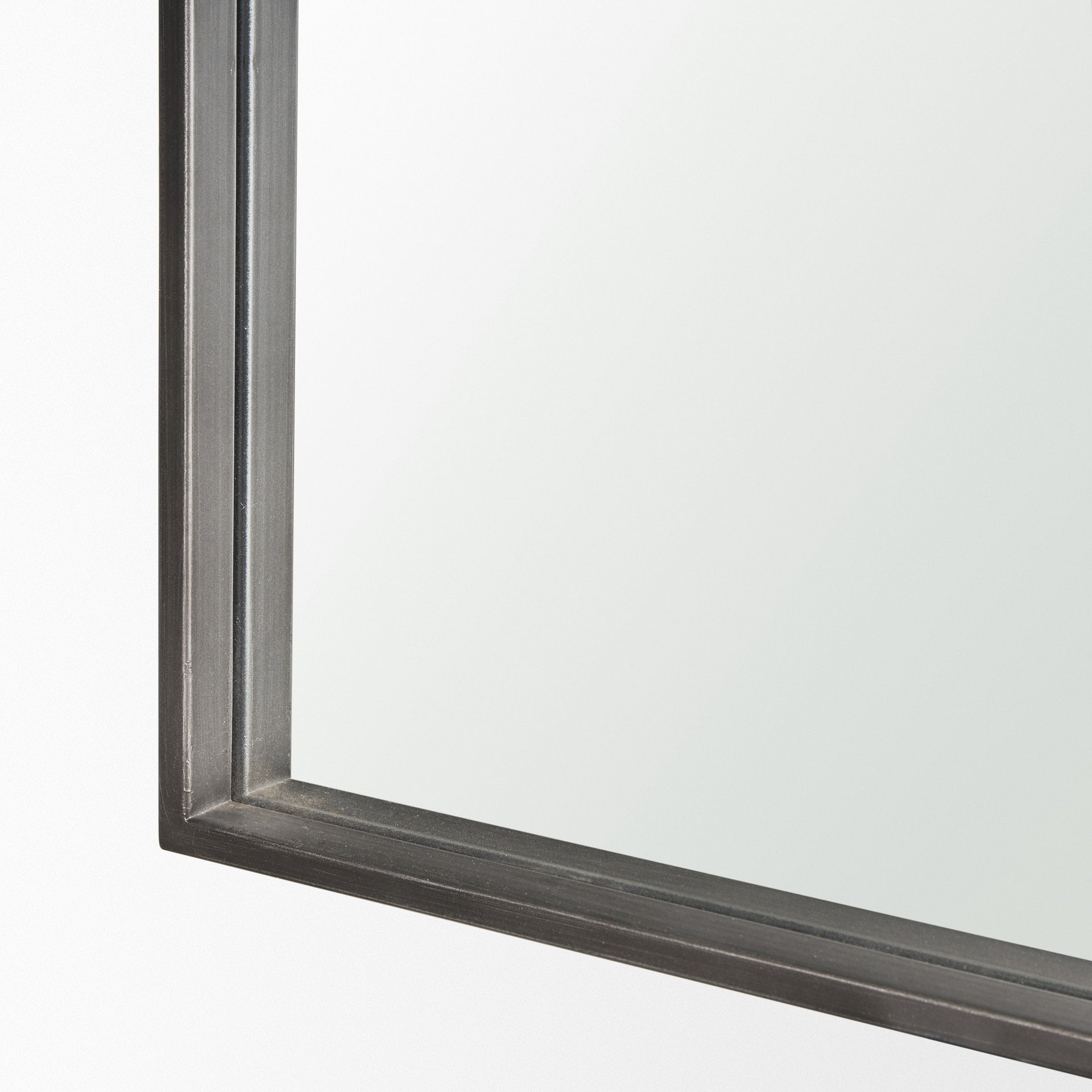 Tamira Mirror