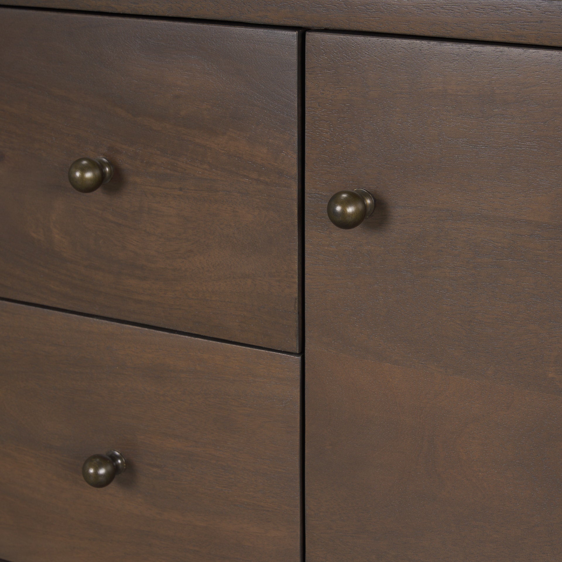 Jonan Sideboard