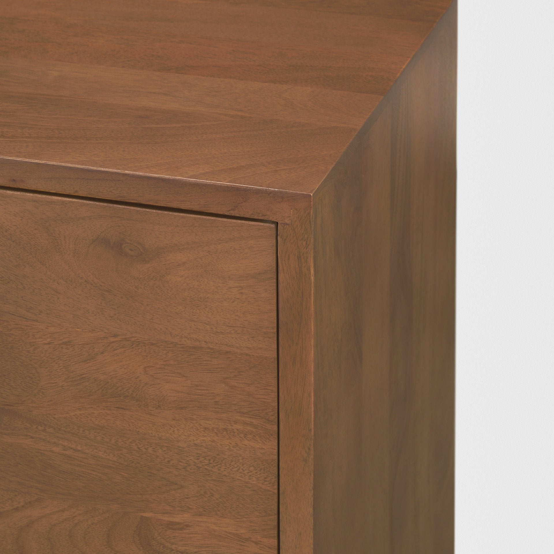 Jonan Sideboard