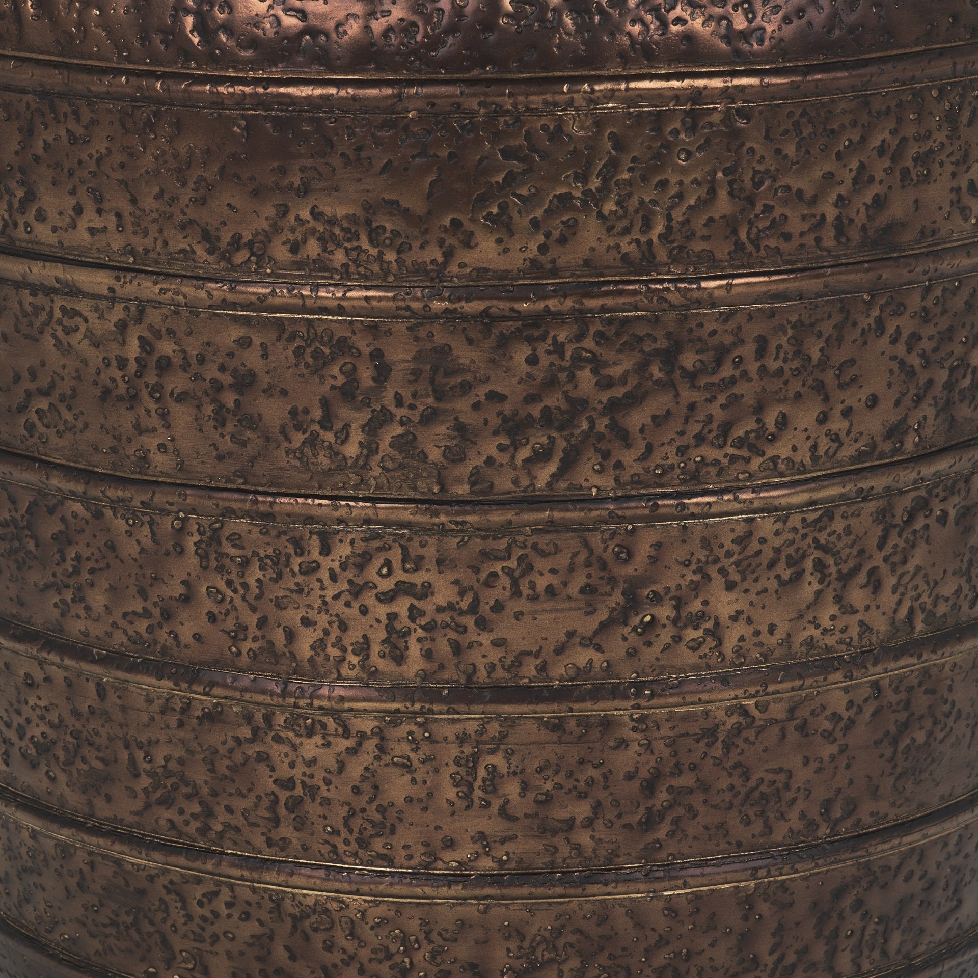 Aivana Vase