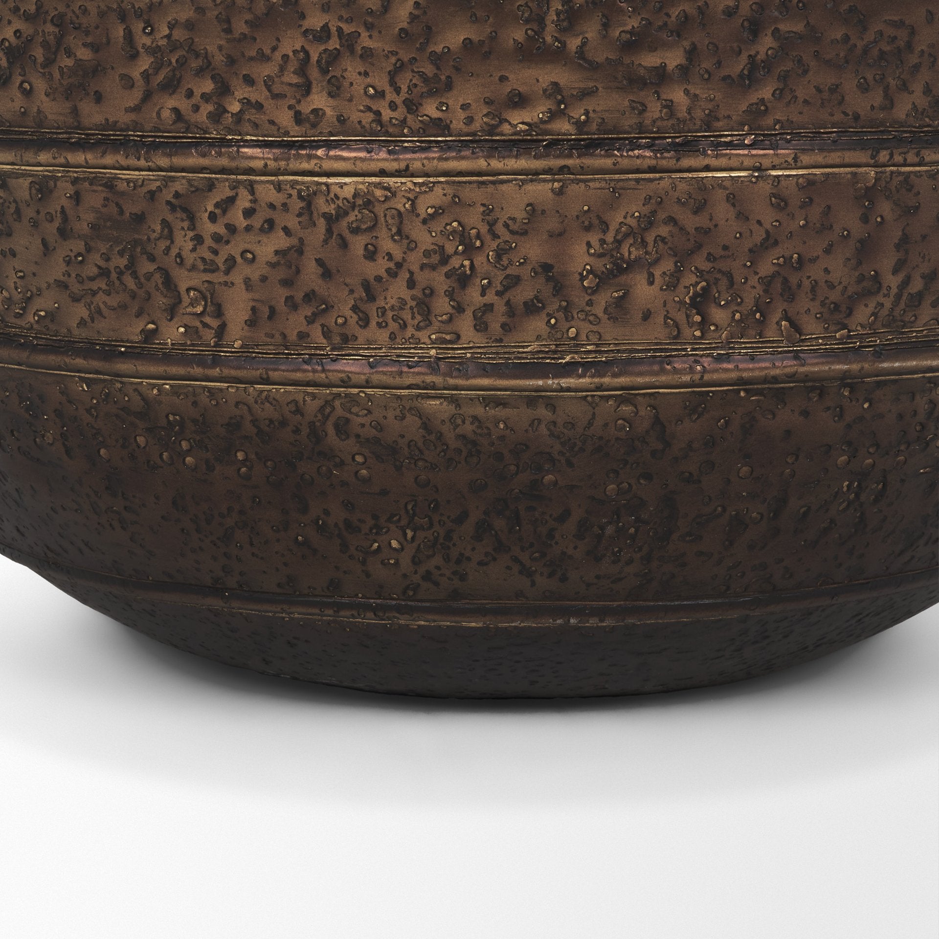 Aivana Vase