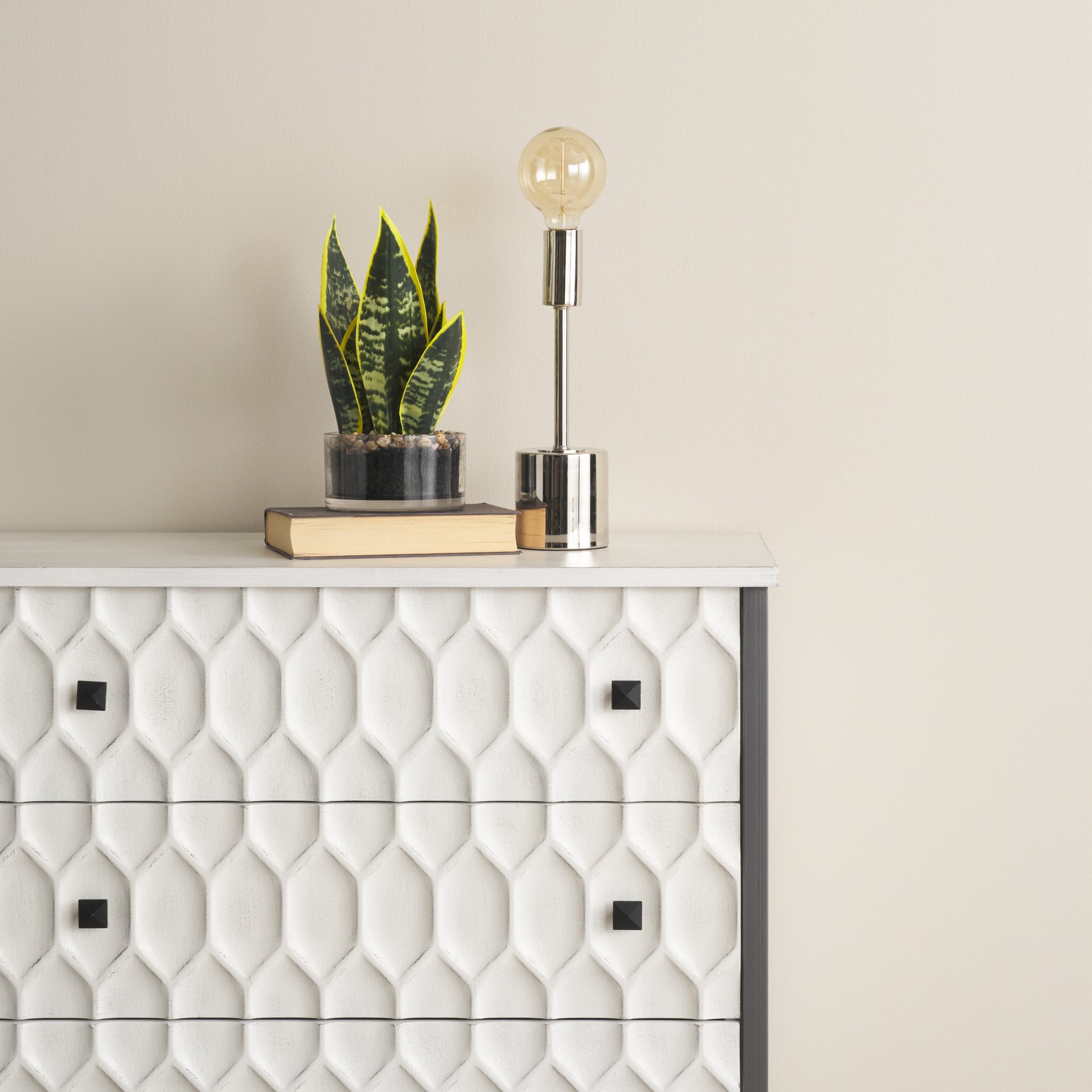 Mooney Table Lamp