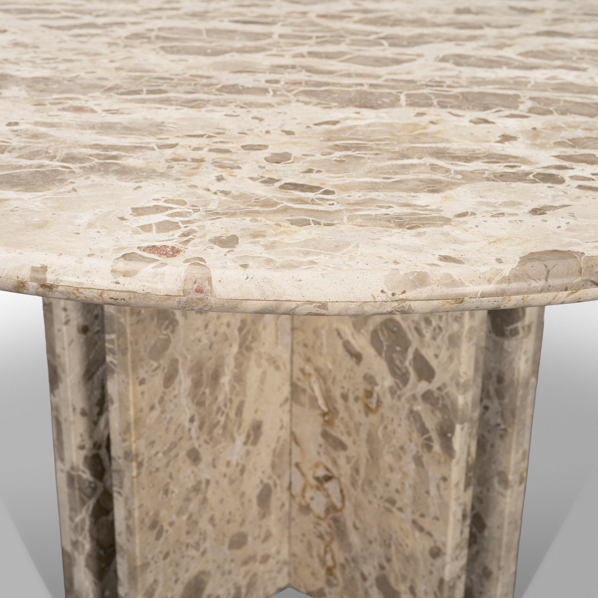 Rivaro 59" Round Dining Table